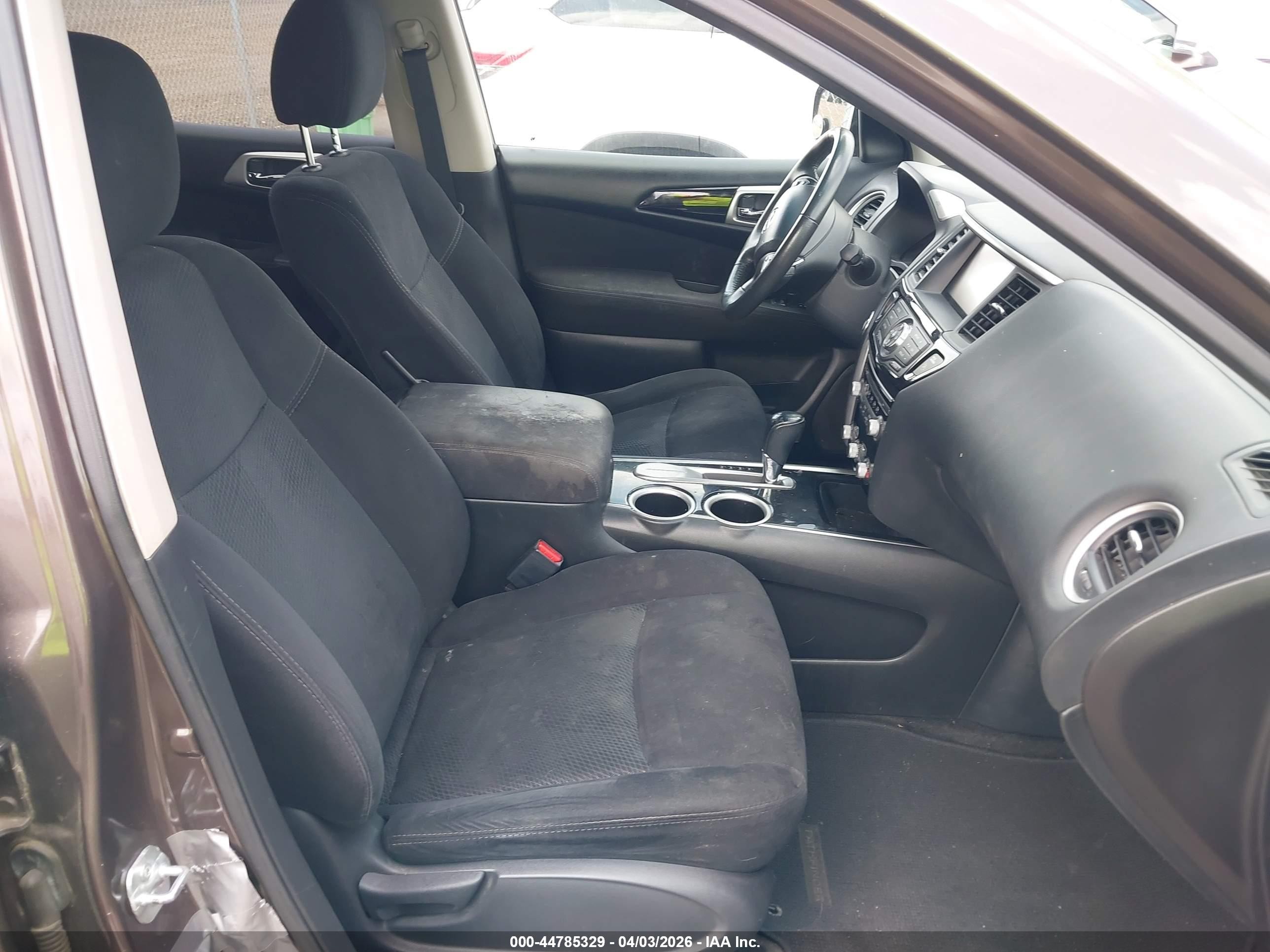 2015 Nissan Pathfinder Sv Brown vin: 5N1AR2MNXFC616805