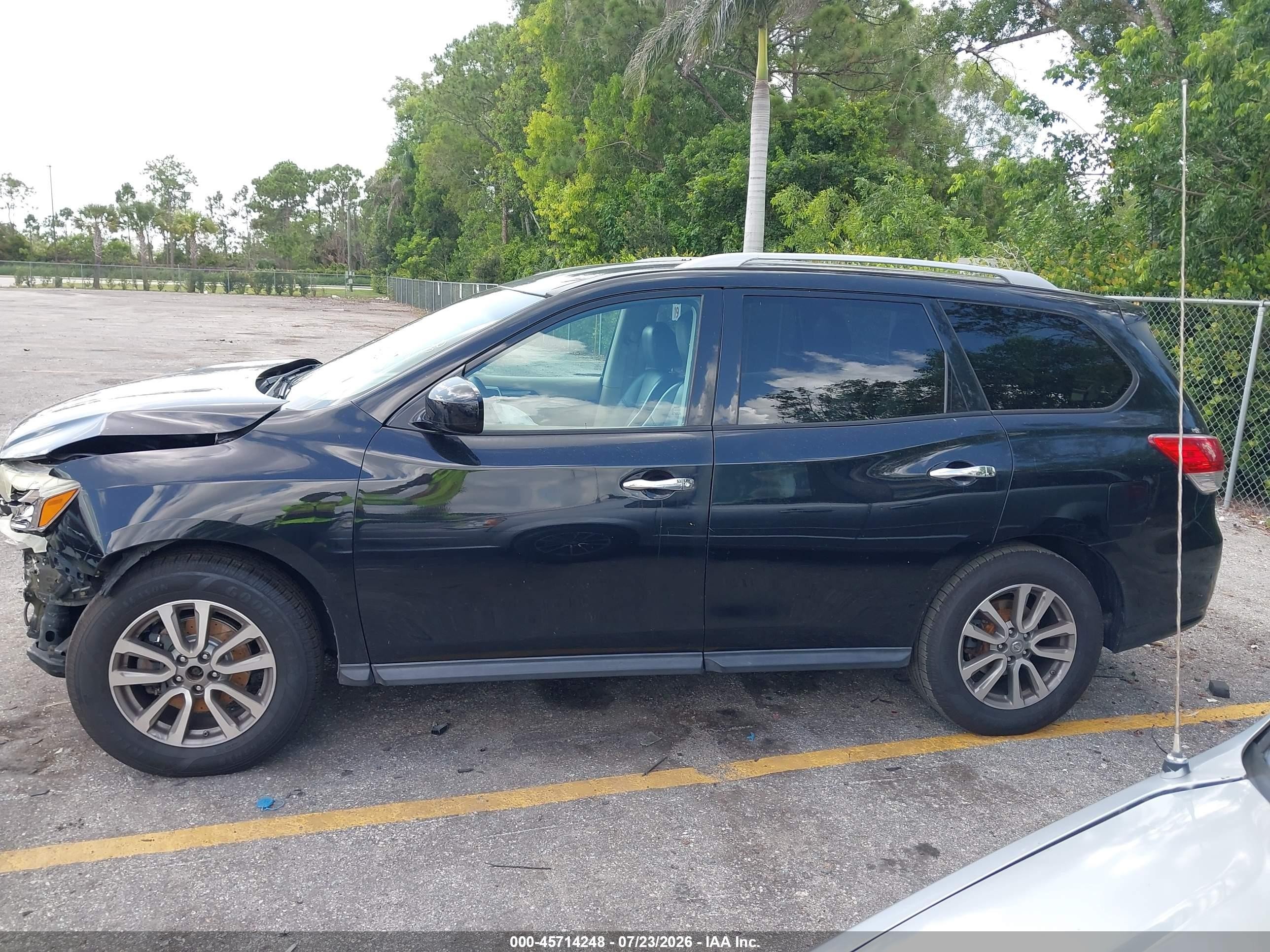 2015 Nissan Pathfinder Platinum/s/sl/sv Black vin: 5N1AR2MNXFC617730