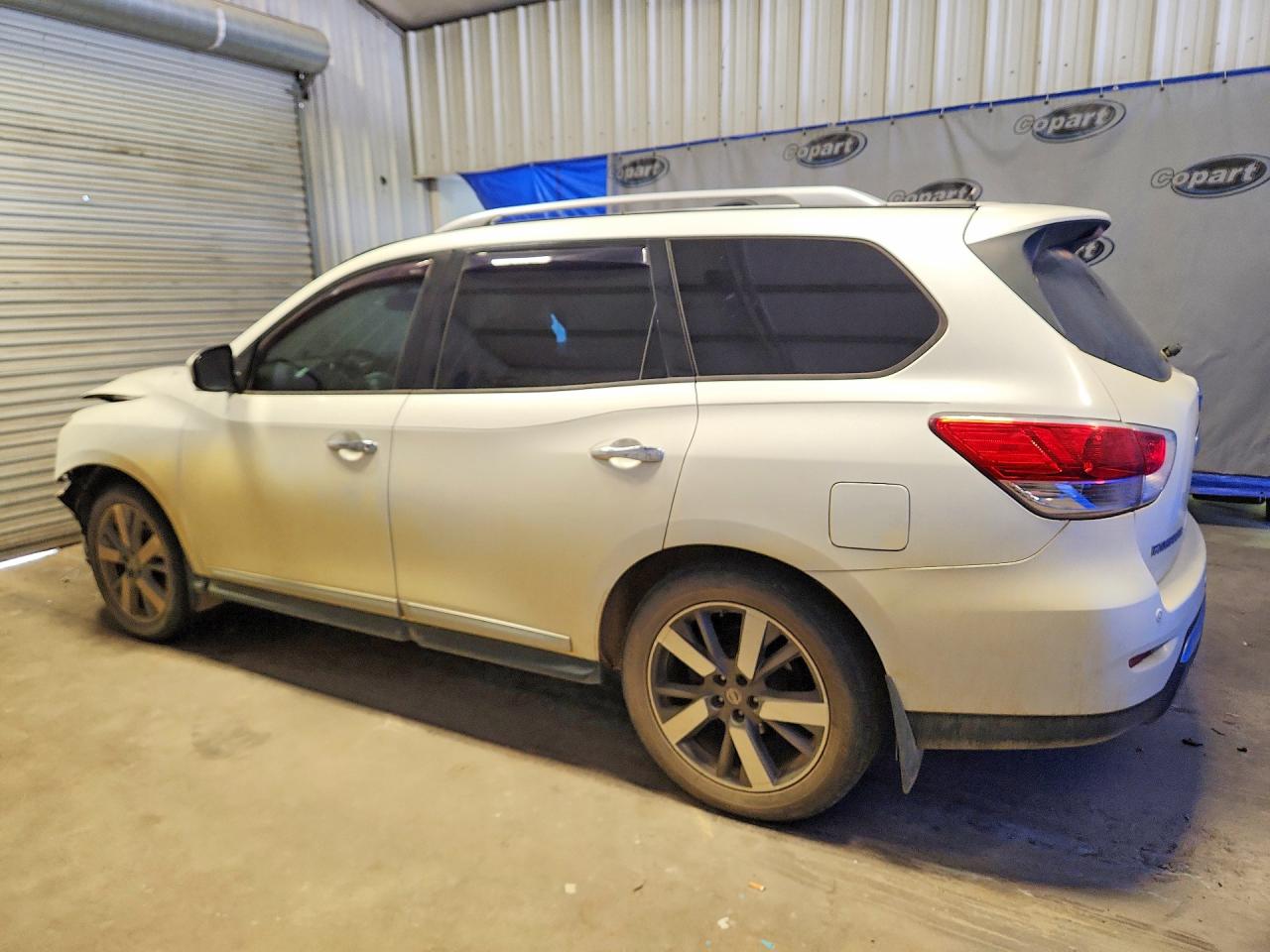 2015 Nissan Pathfinder Platinum Белый vin: 5N1AR2MNXFC624869