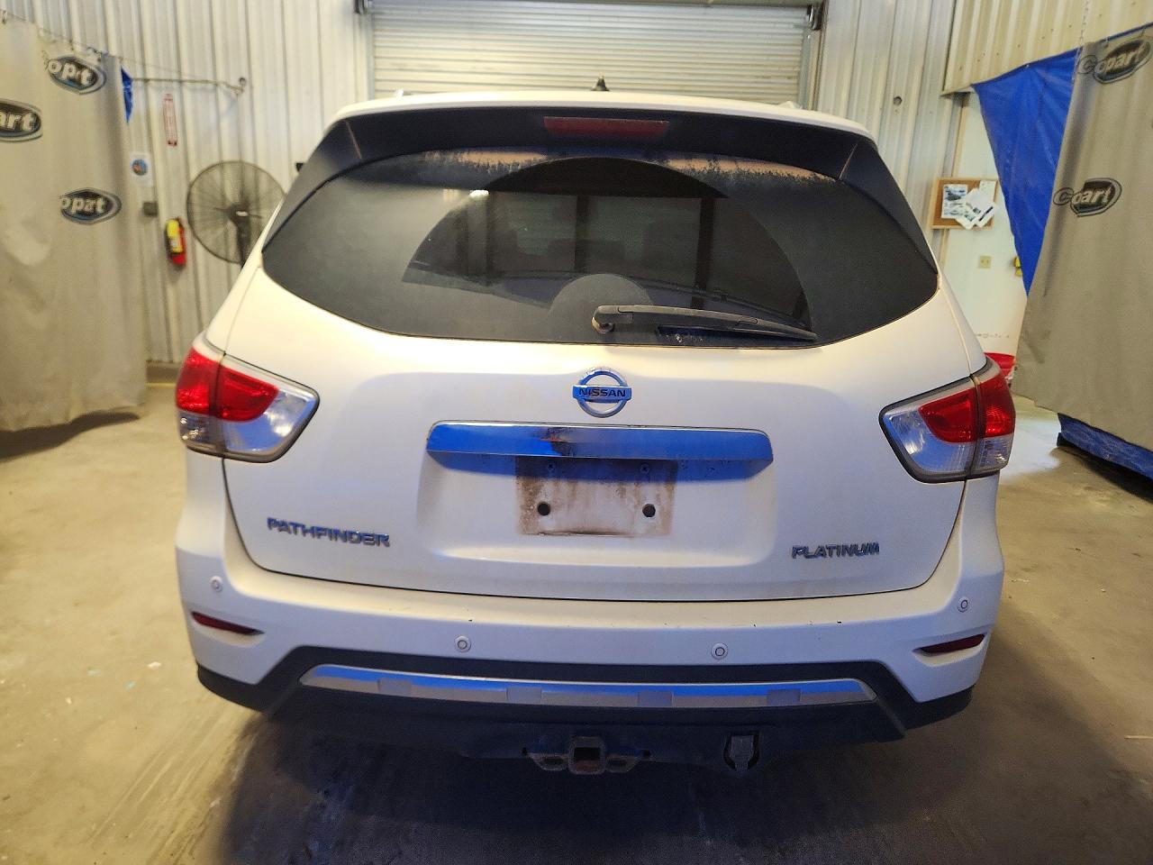 2015 Nissan Pathfinder Platinum Белый vin: 5N1AR2MNXFC624869