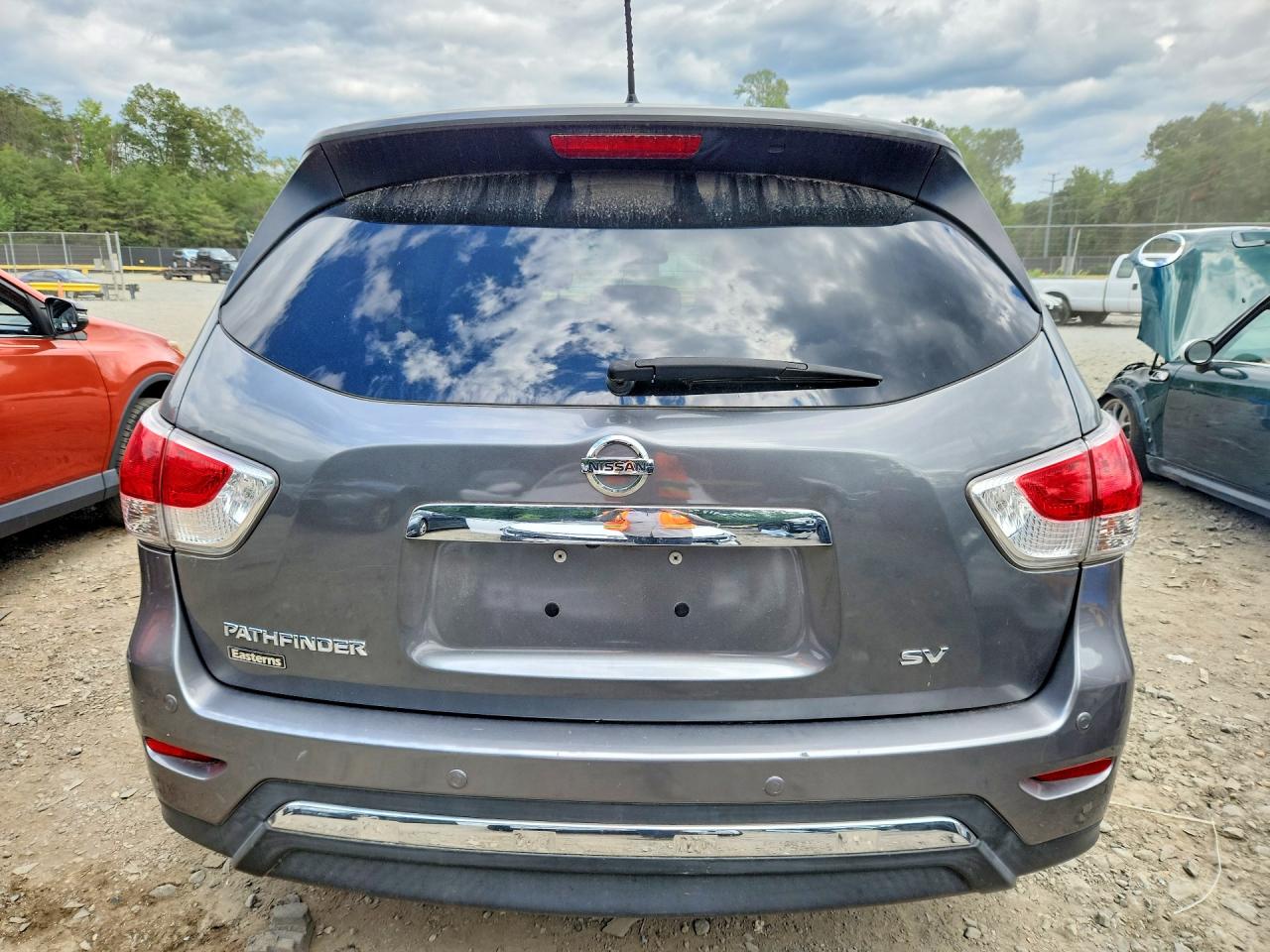 2015 Nissan Pathfinder Sv Gray vin: 5N1AR2MNXFC629716