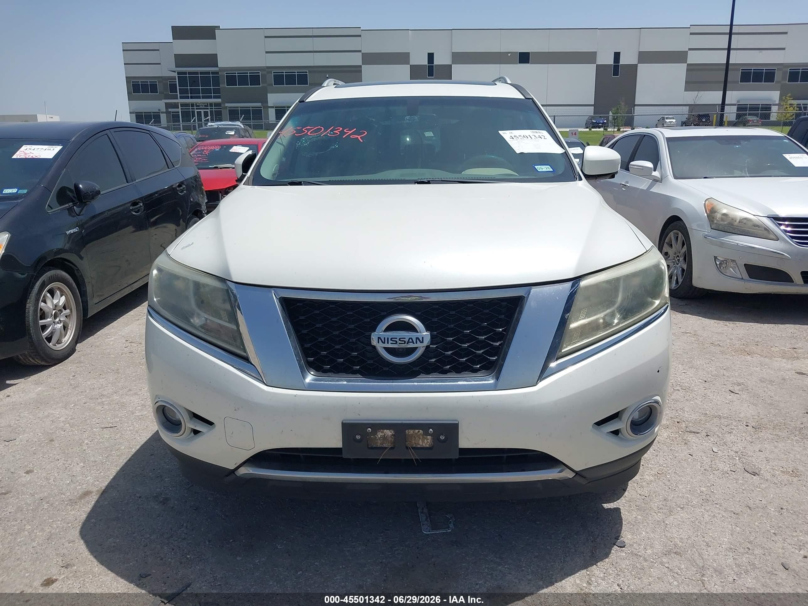 2015 Nissan Pathfinder Platinum Белый vin: 5N1AR2MNXFC634186