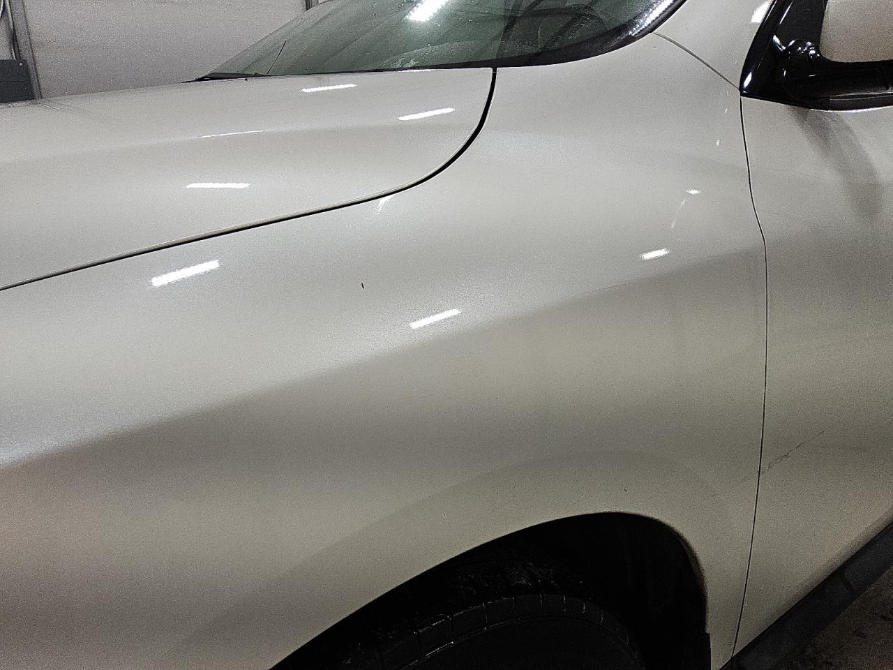 2015 Nissan Pathfinder S White vin: 5N1AR2MNXFC643003 Damage: Left Front Fender, Chipped, 2