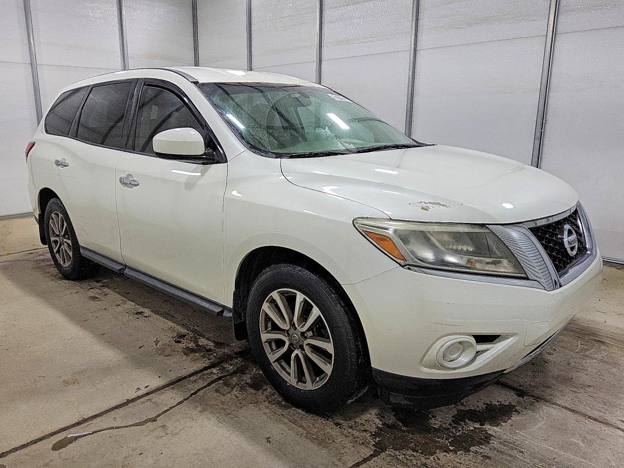 2015 Nissan Pathfinder S White vin: 5N1AR2MNXFC643003