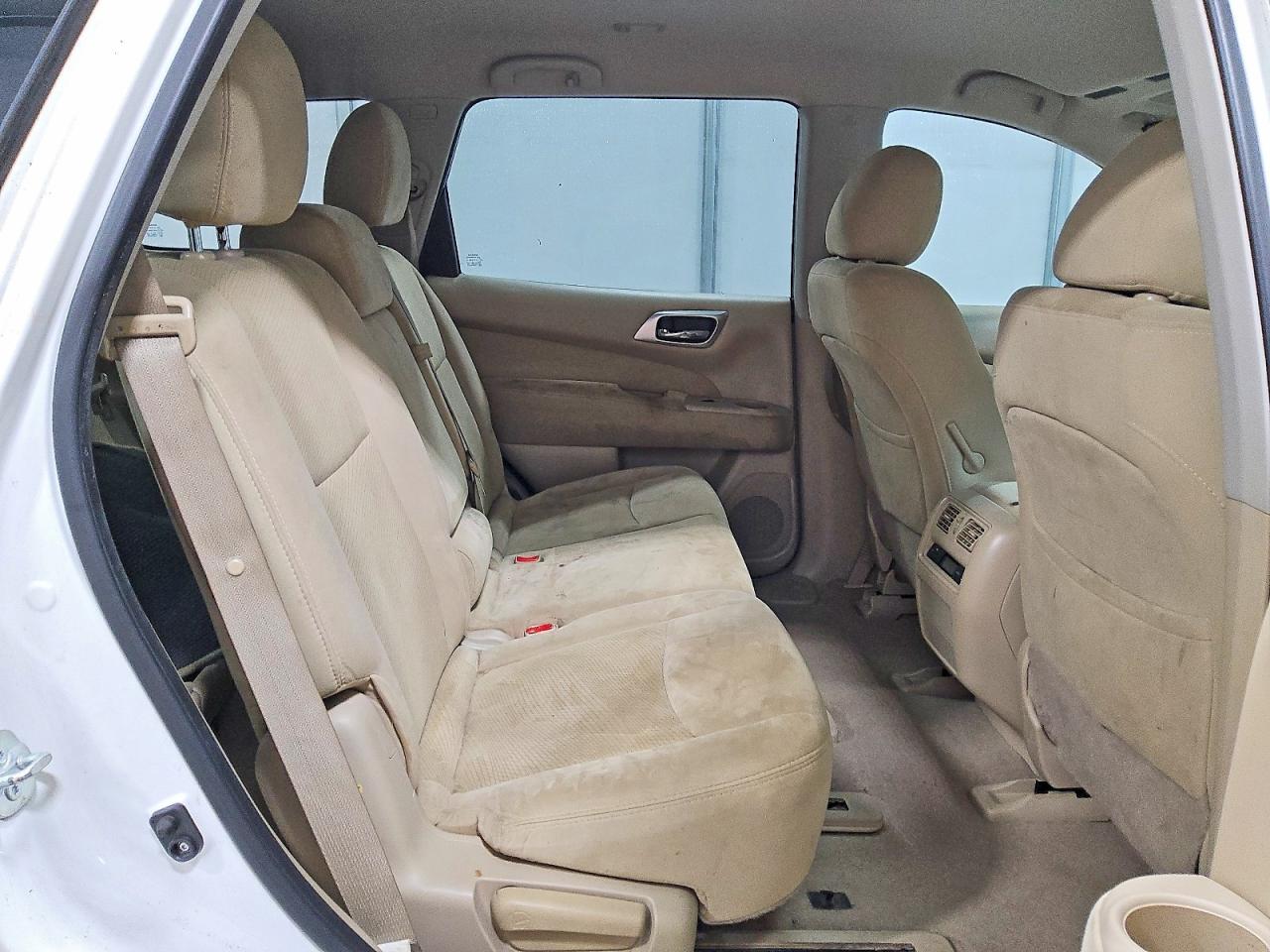 2015 Nissan Pathfinder S White vin: 5N1AR2MNXFC643003