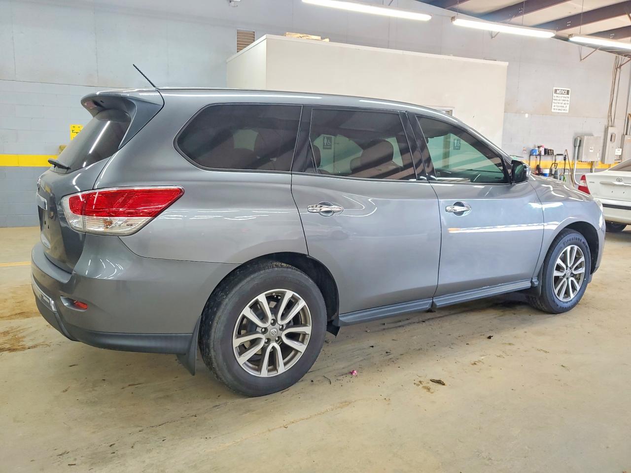 2015 Nissan Pathfinder S Gray vin: 5N1AR2MNXFC643549