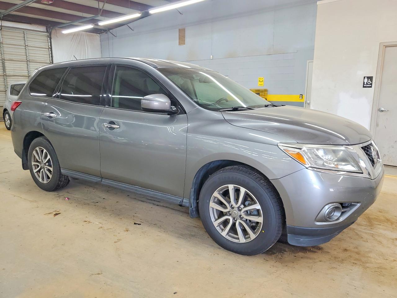 2015 Nissan Pathfinder S Gray vin: 5N1AR2MNXFC643549