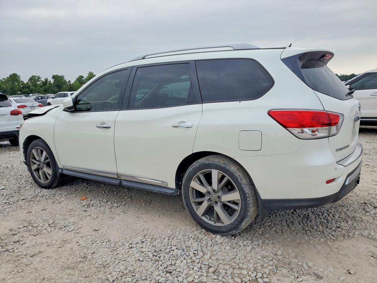 2015 Nissan Pathfinder S White vin: 5N1AR2MNXFC653062
