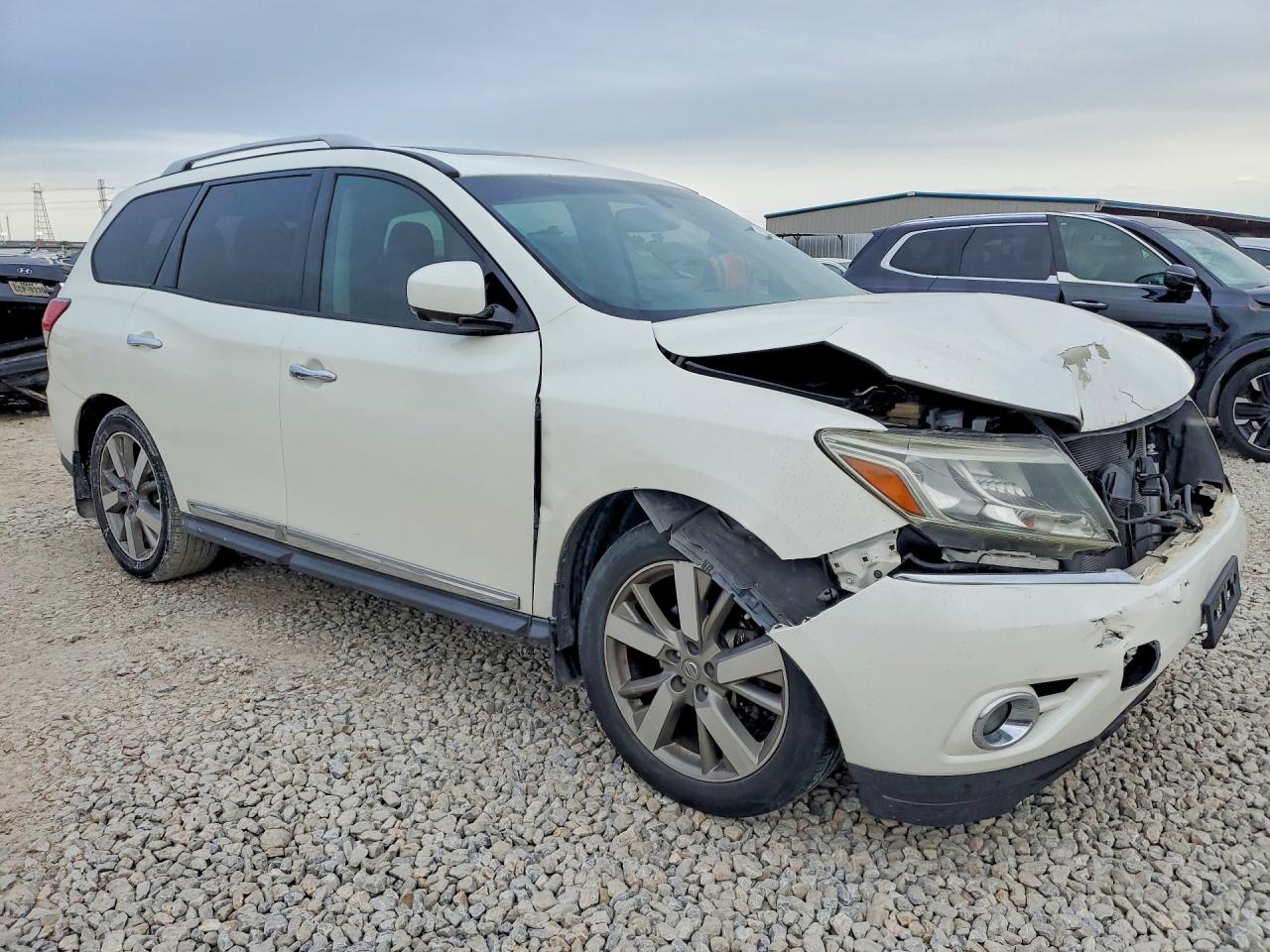 2015 Nissan Pathfinder S White vin: 5N1AR2MNXFC653062