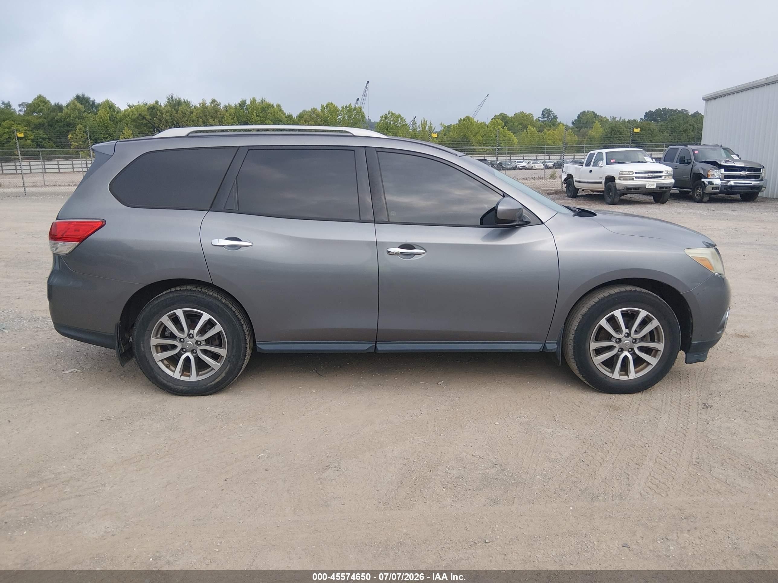 2015 Nissan Pathfinder Sv Silver vin: 5N1AR2MNXFC653112