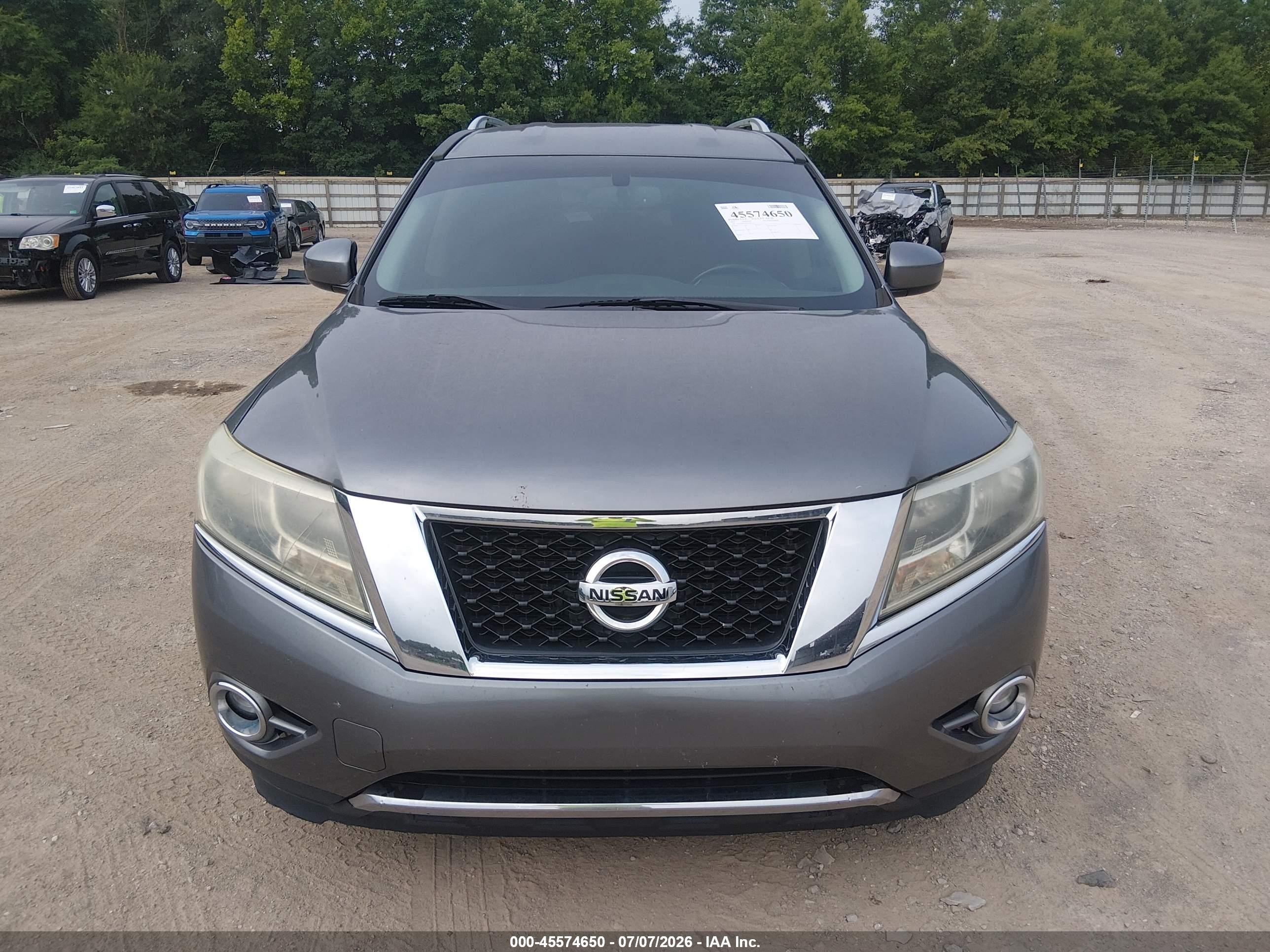 2015 Nissan Pathfinder Sv Silver vin: 5N1AR2MNXFC653112