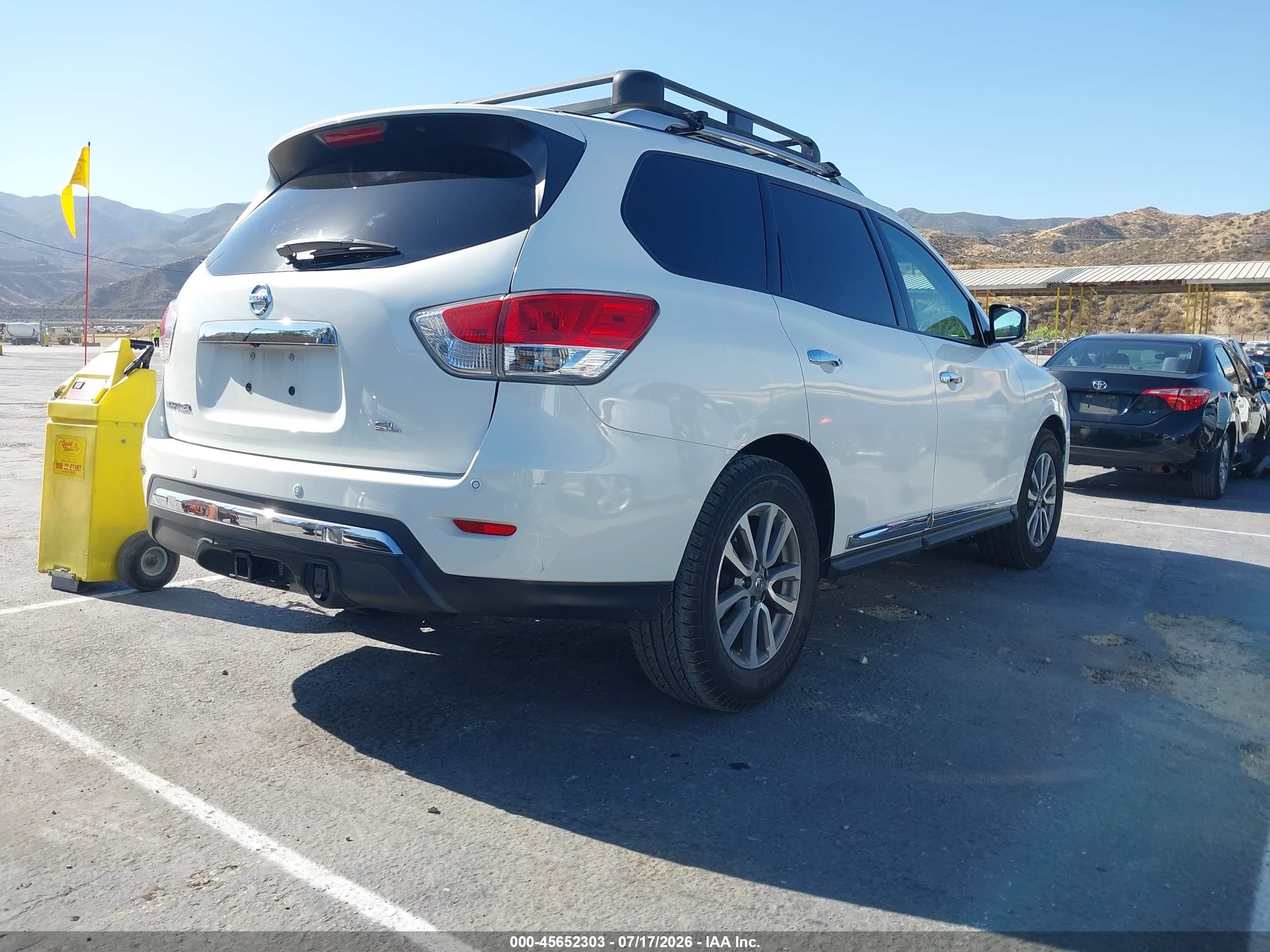 2015 Nissan Pathfinder Sl White vin: 5N1AR2MNXFC670685