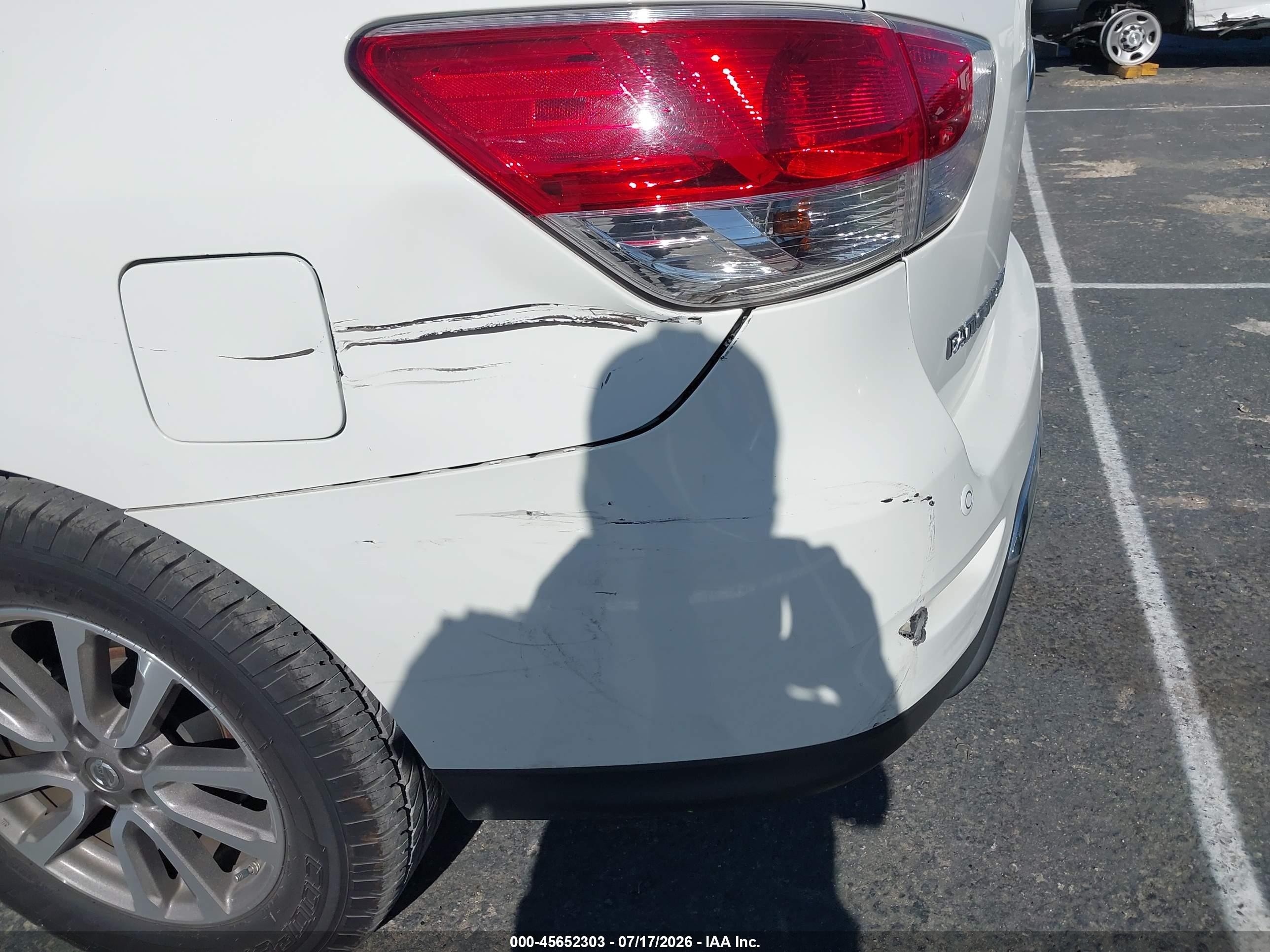 2015 Nissan Pathfinder Sl White vin: 5N1AR2MNXFC670685