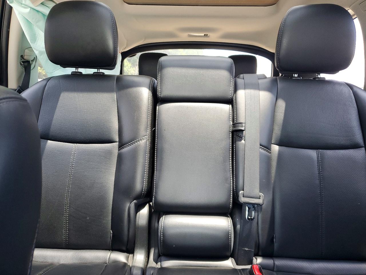2015 Nissan Pathfinder S Silver vin: 5N1AR2MNXFC675501