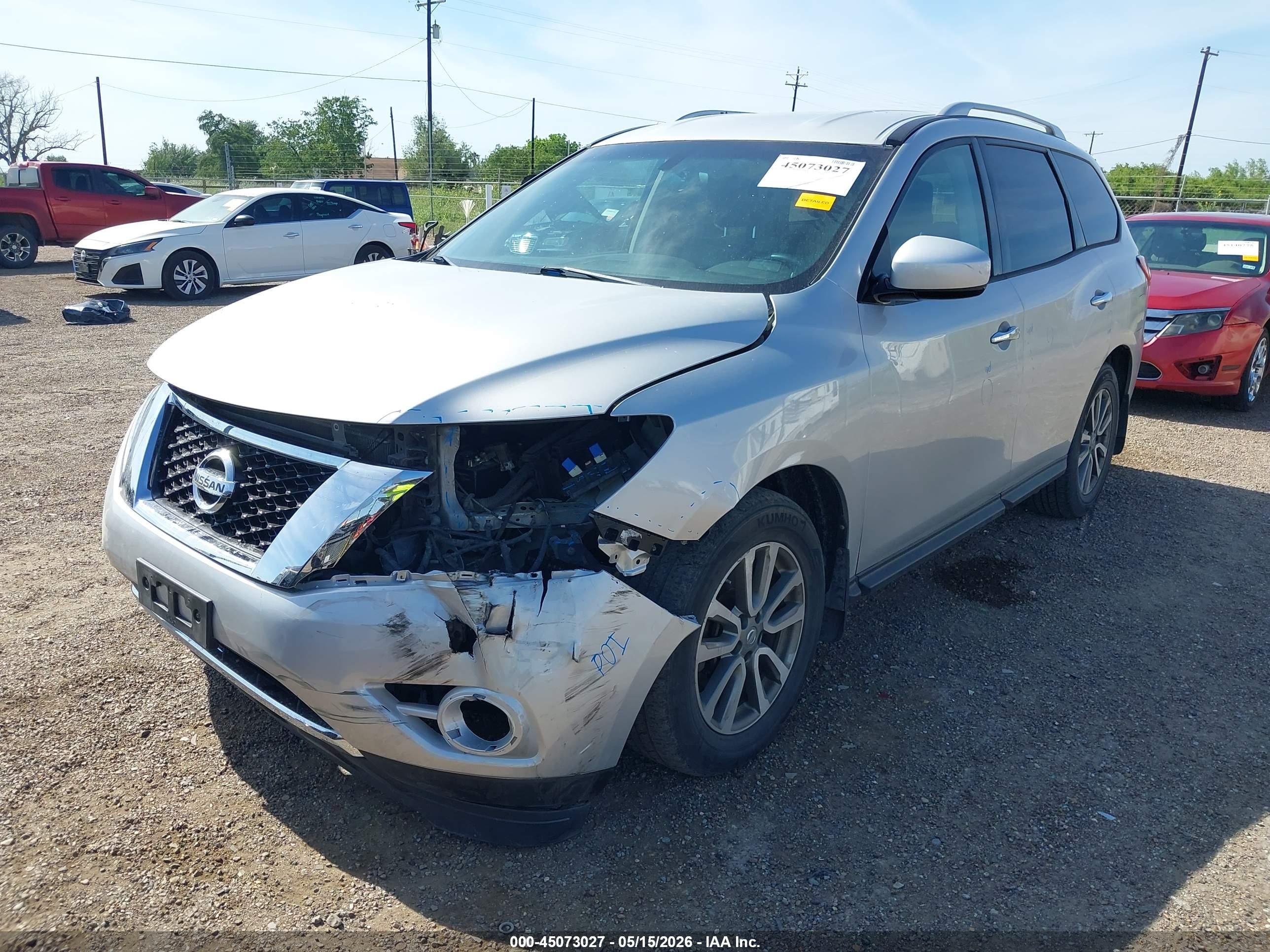 2015 Nissan Pathfinder S Silver vin: 5N1AR2MNXFC681699