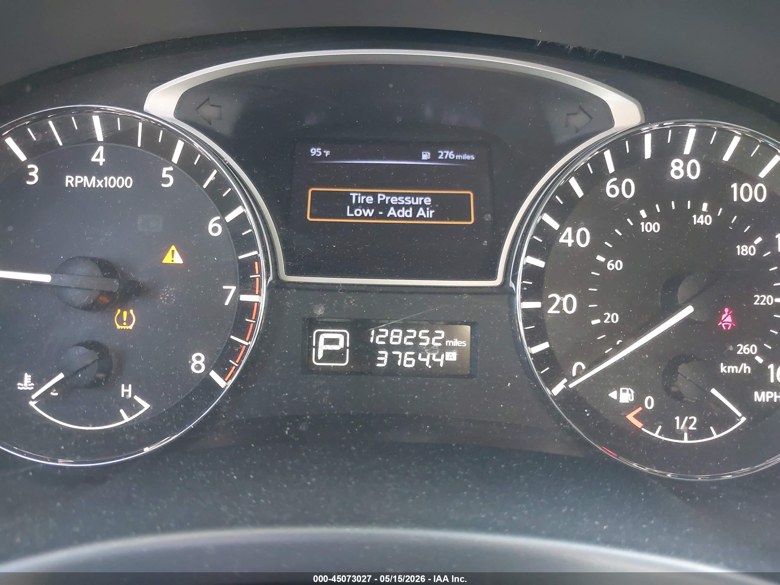 2015 Nissan Pathfinder S Silver vin: 5N1AR2MNXFC681699