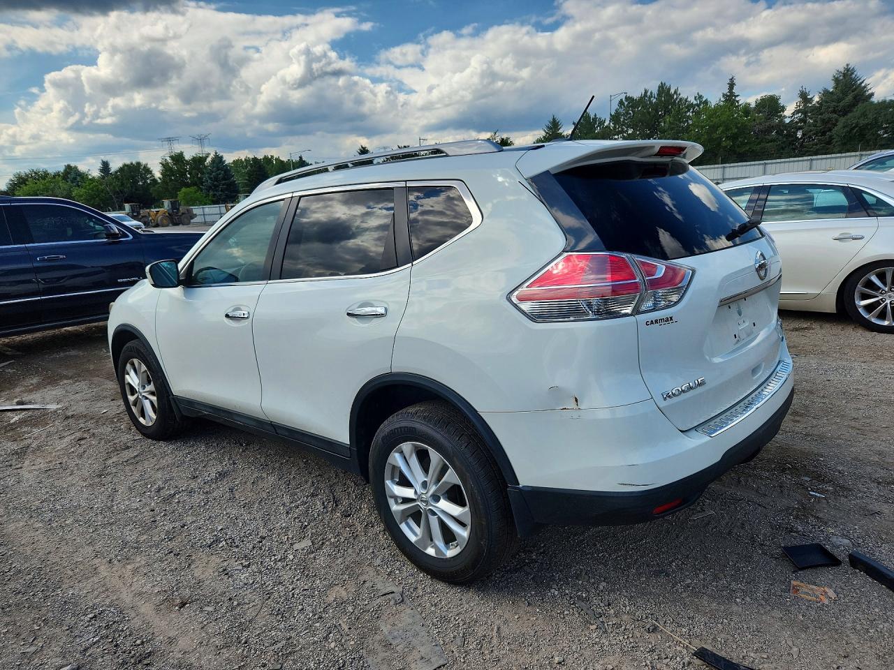 2014 Nissan Rogue Sv White vin: 5N1AT2MK0EC861084