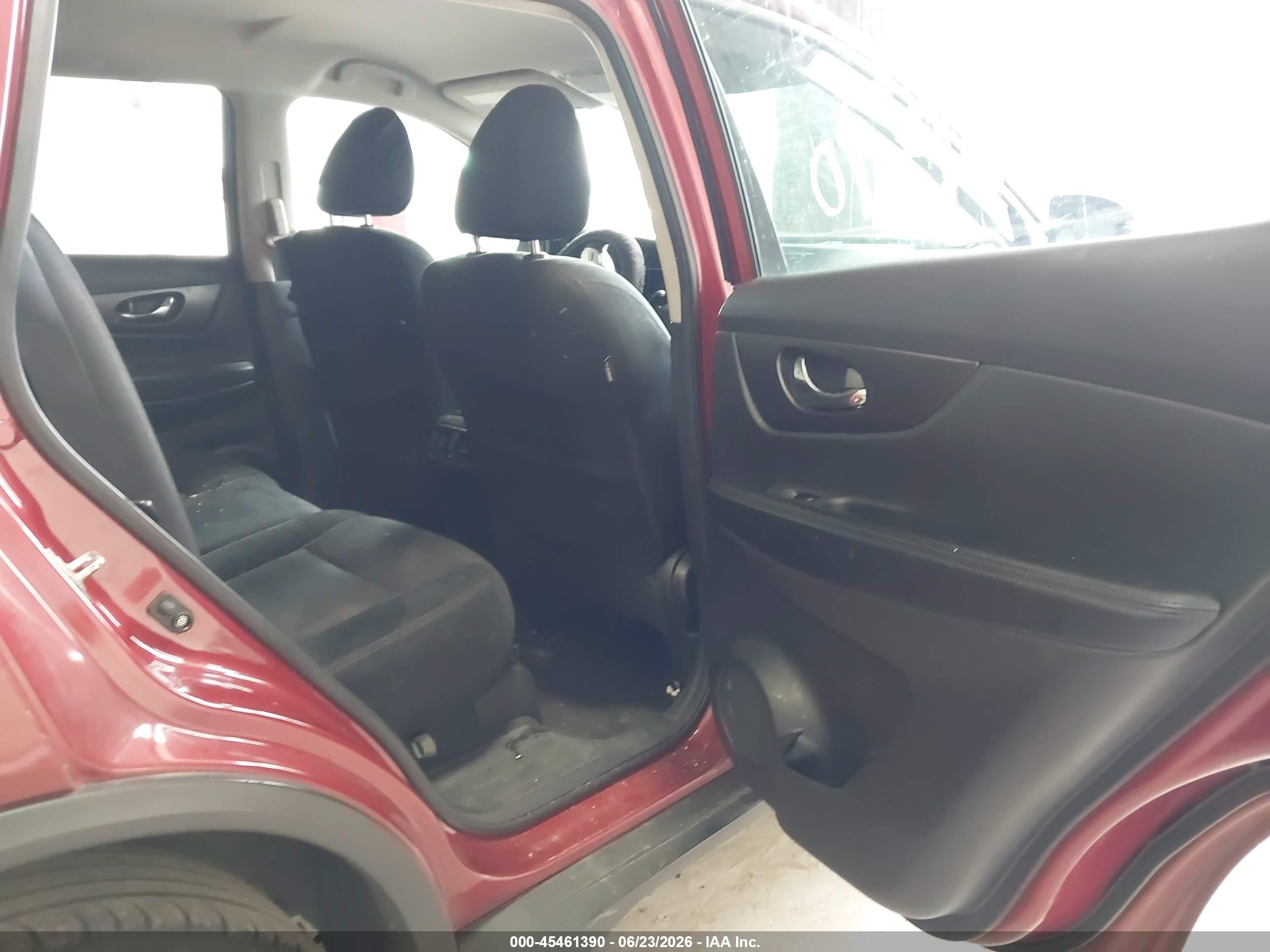 2015 Nissan Rogue Sv Red vin: 5N1AT2MK0FC814025