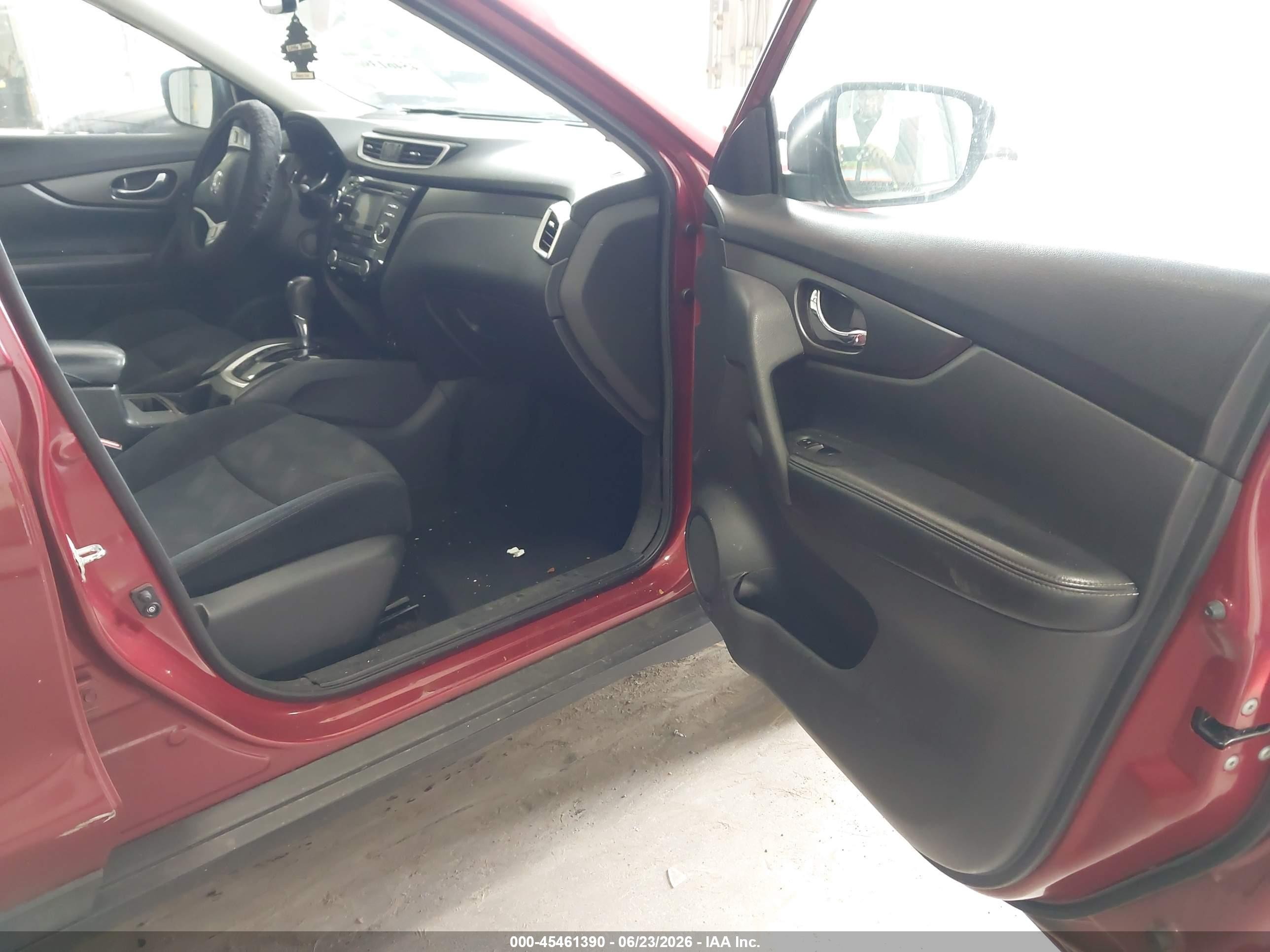 2015 Nissan Rogue Sv Red vin: 5N1AT2MK0FC814025