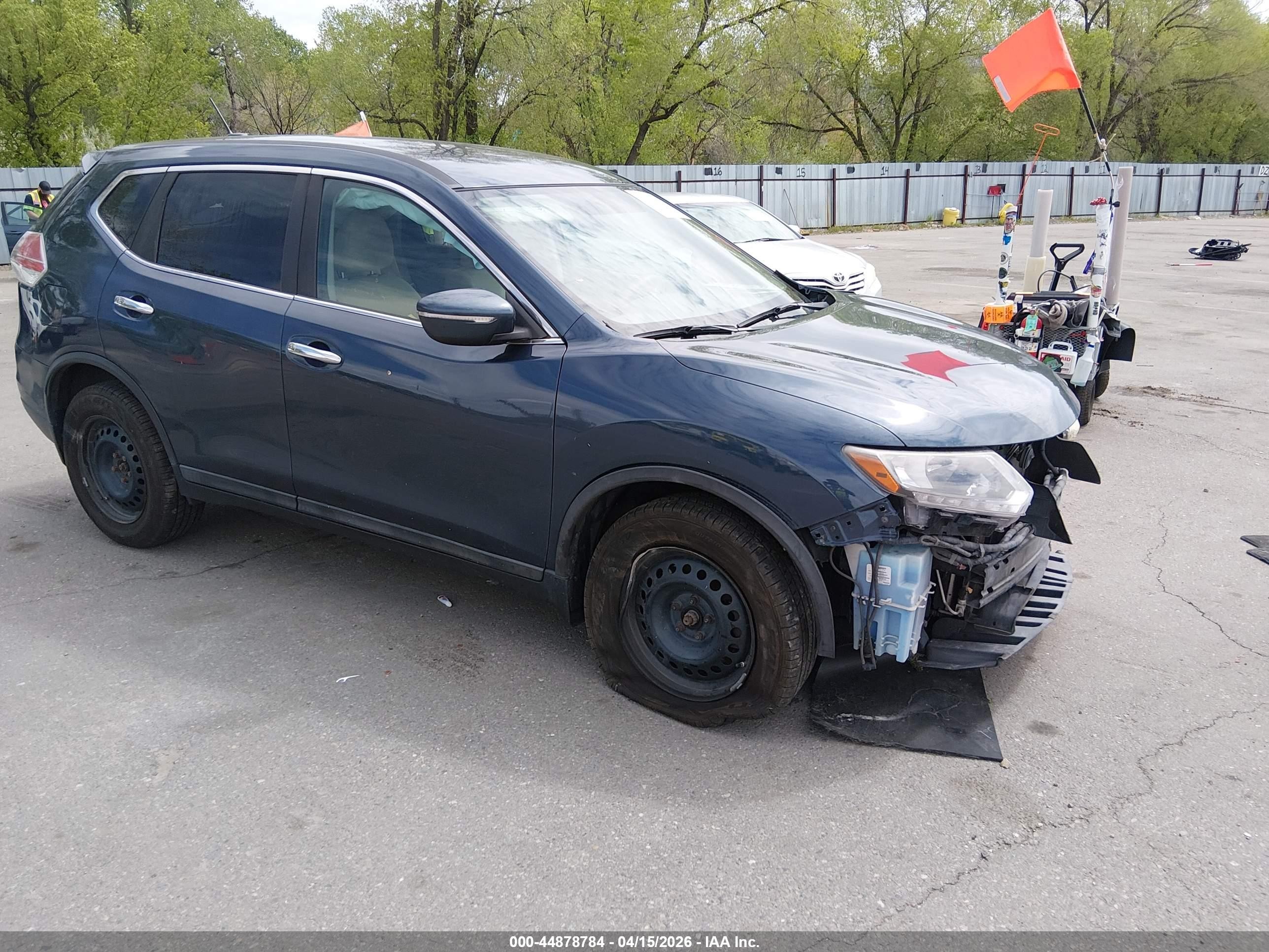 2015 Nissan Rogue S Blue vin: 5N1AT2MK0FC829186