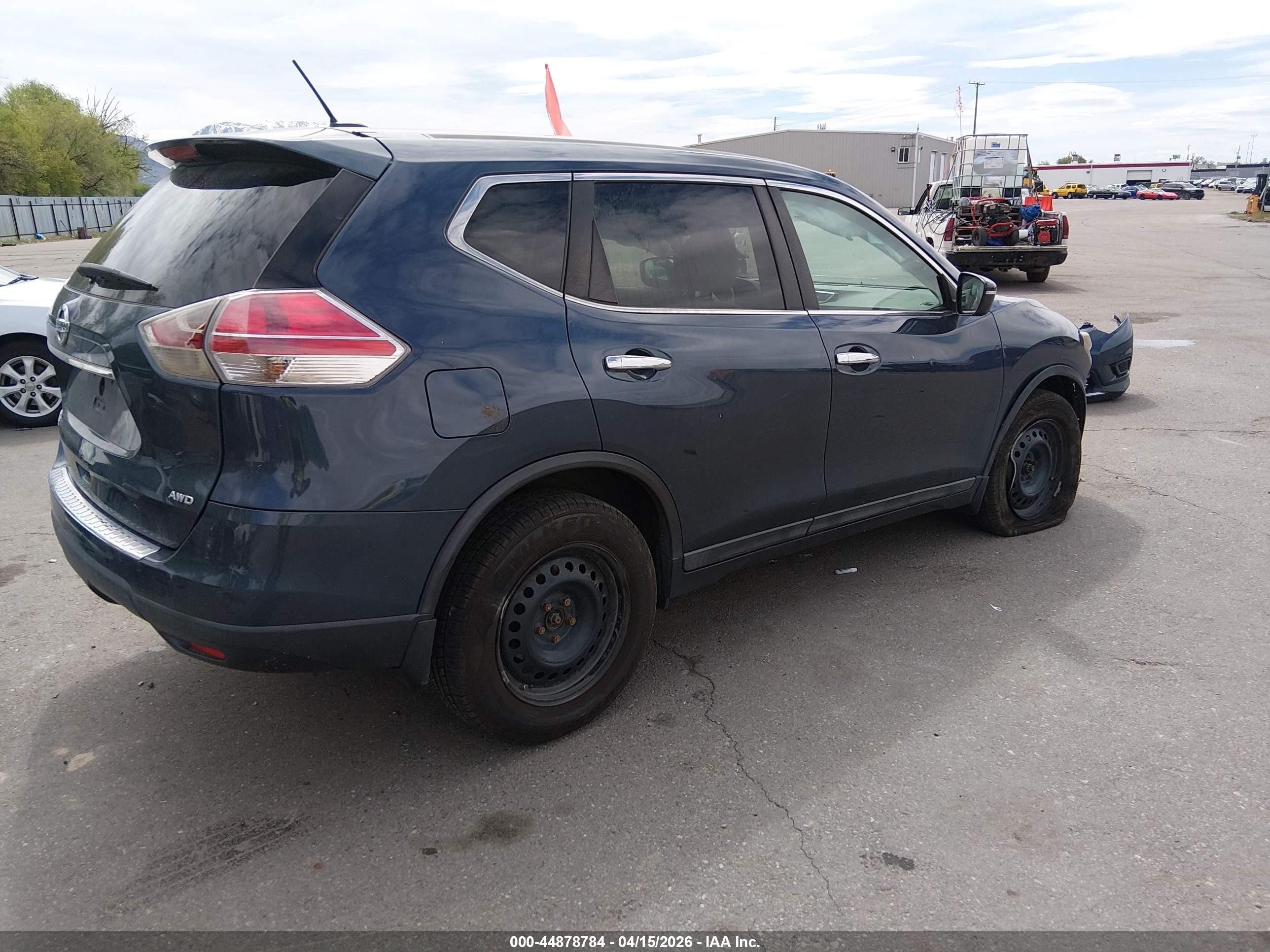 2015 Nissan Rogue S Blue vin: 5N1AT2MK0FC829186