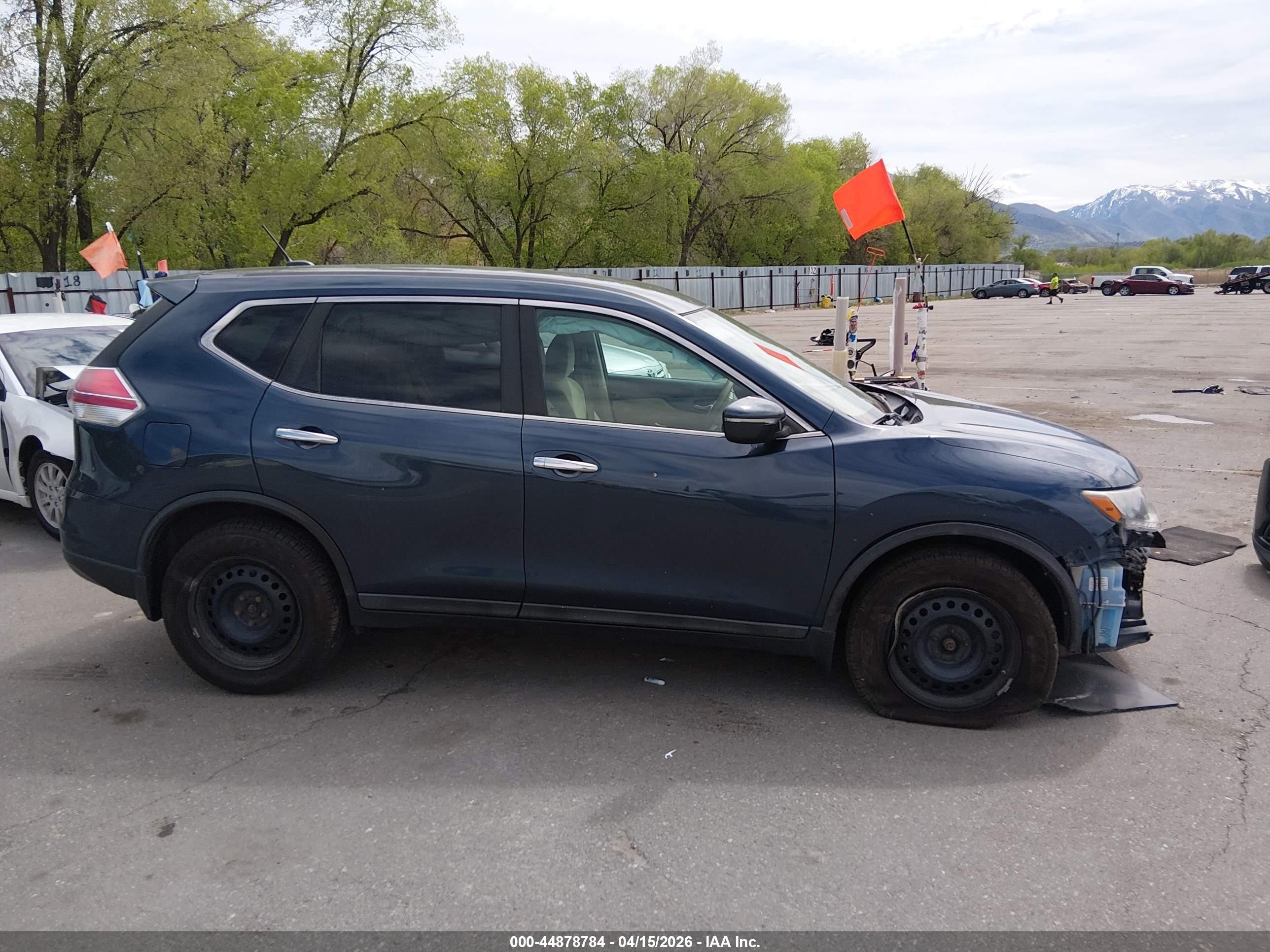 2015 Nissan Rogue S Blue vin: 5N1AT2MK0FC829186
