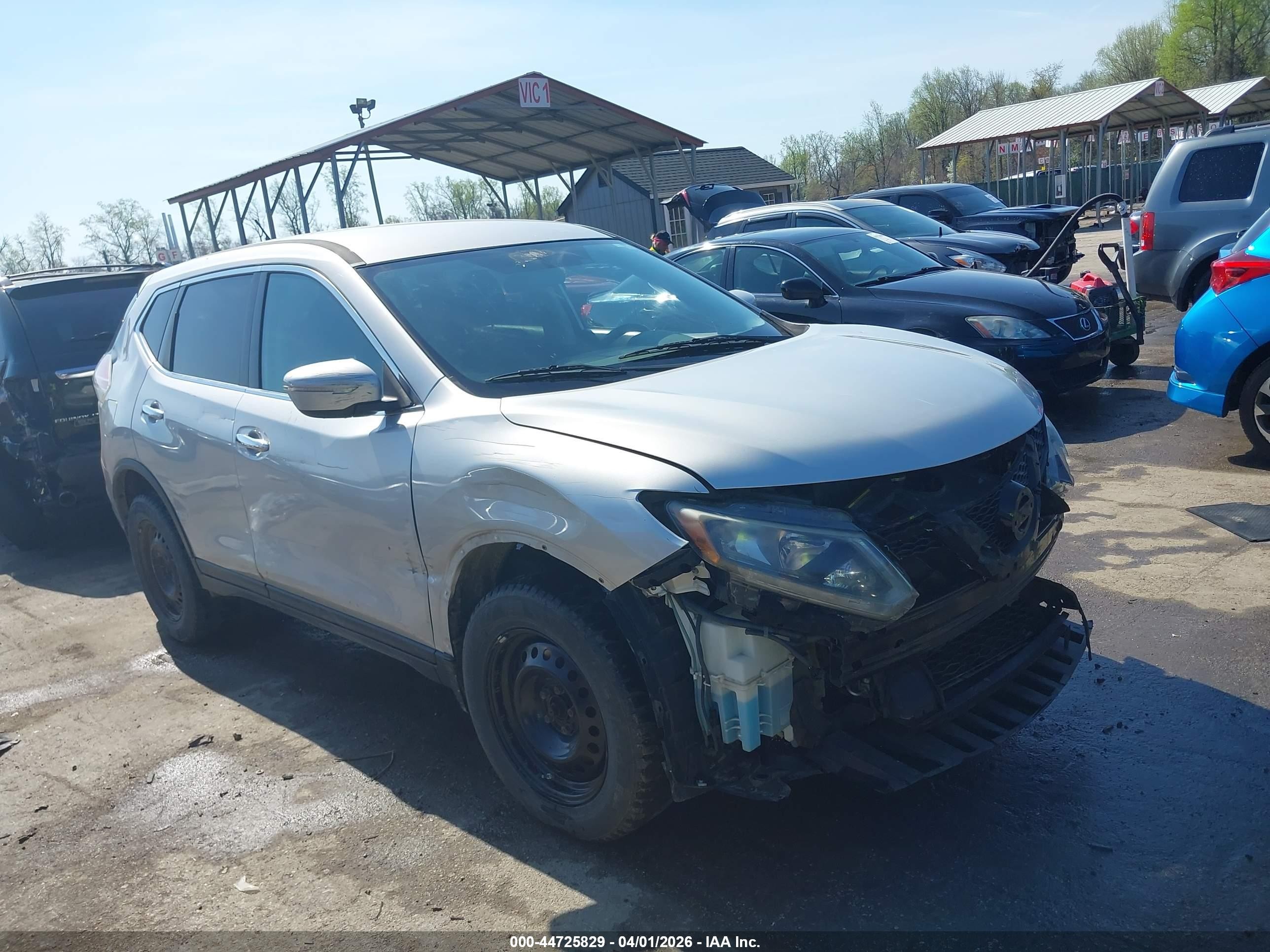2015 Nissan Rogue S Silver vin: 5N1AT2MK1FC765420