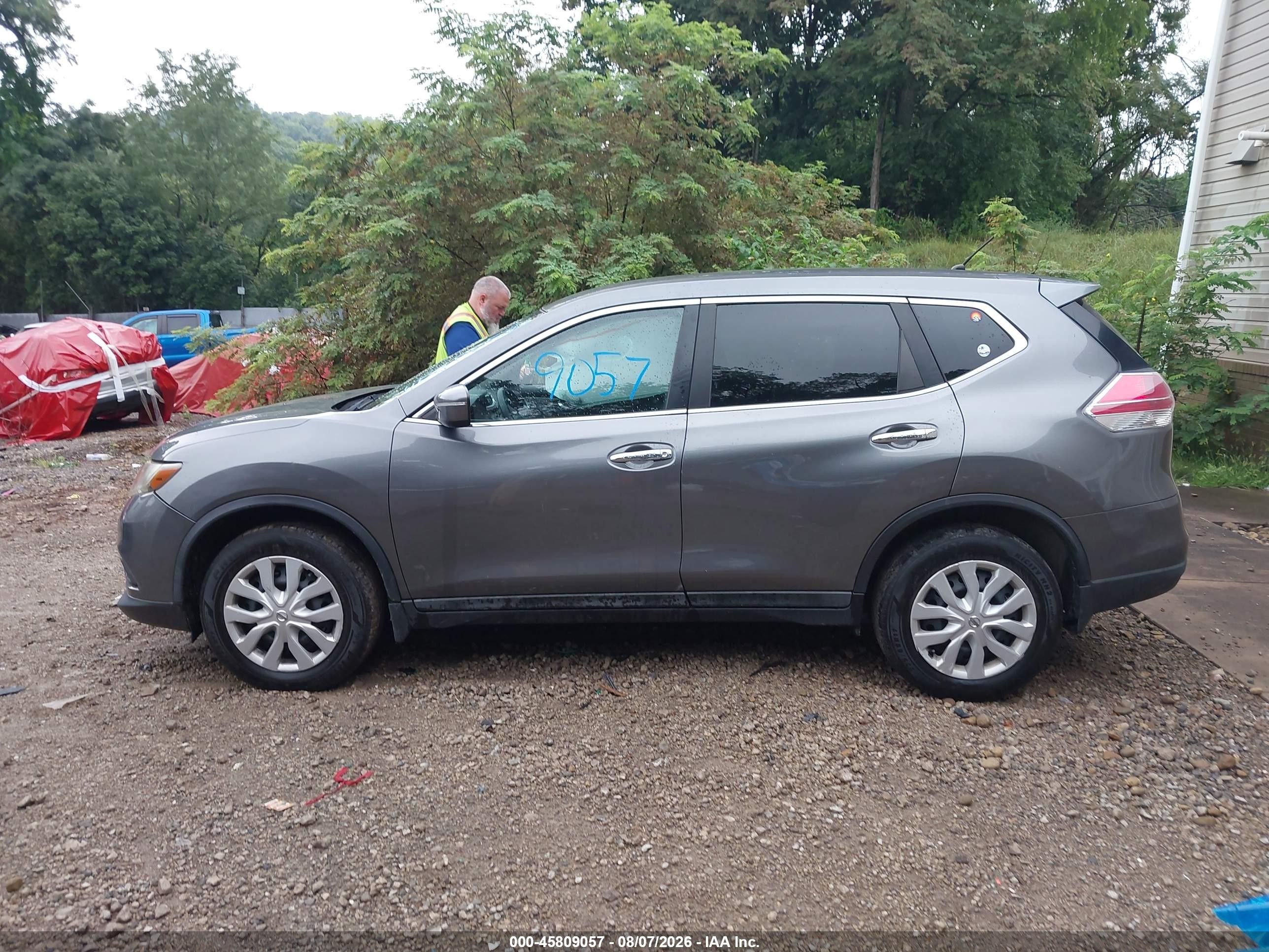 2015 Nissan Rogue S Gray vin: 5N1AT2MK1FC786669