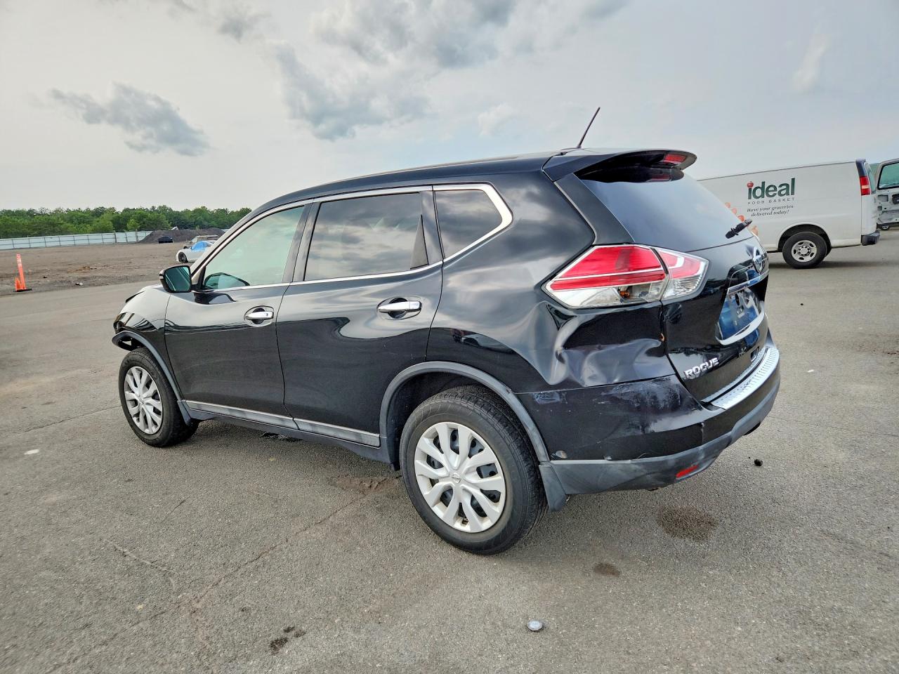 2015 Nissan Rogue S Black vin: 5N1AT2MK1FC867607
