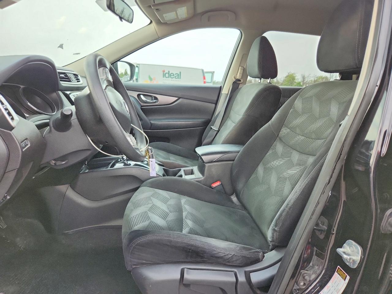 2015 Nissan Rogue S Black vin: 5N1AT2MK1FC867607