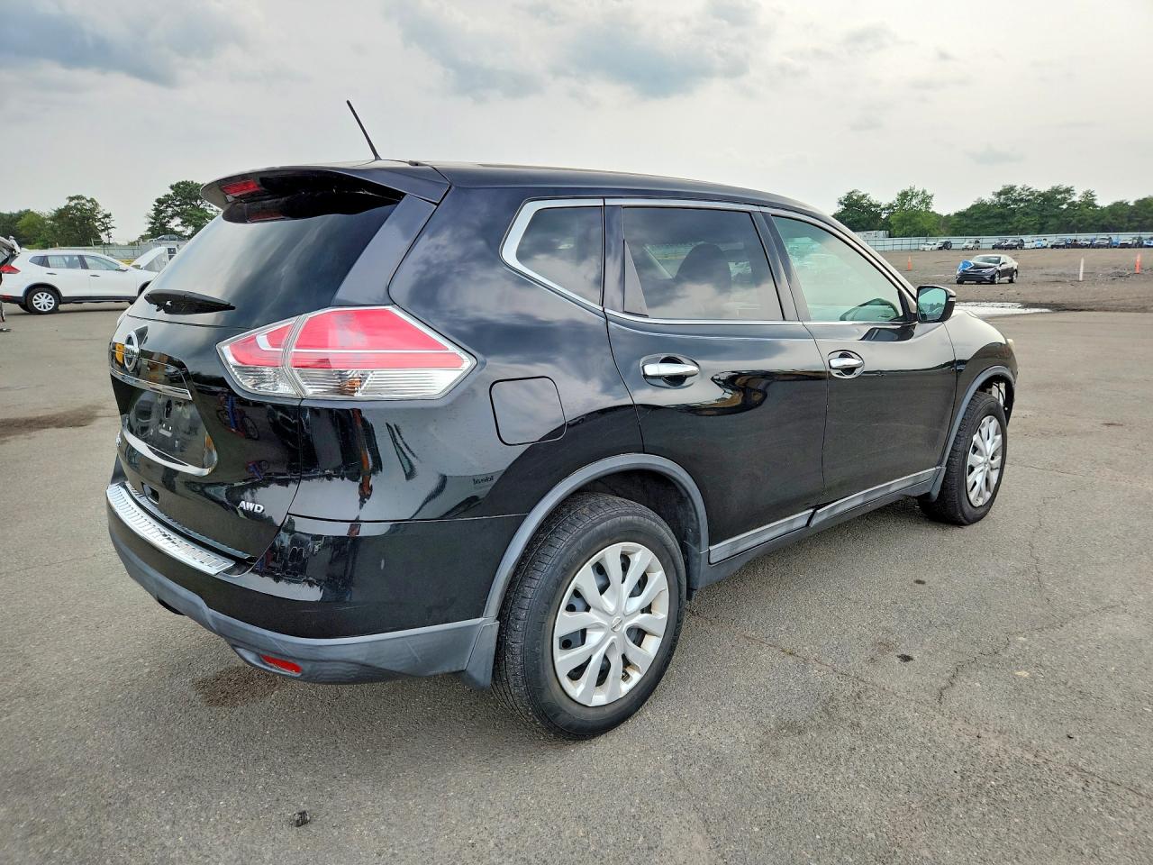 2015 Nissan Rogue S Черный vin: 5N1AT2MK1FC867607