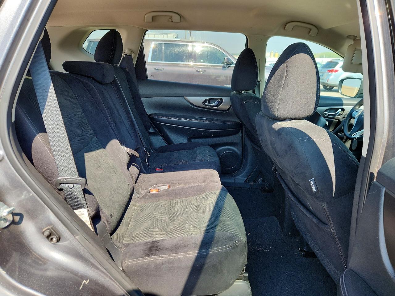 2015 Nissan Rogue Sv Серый vin: 5N1AT2MK2FC870631