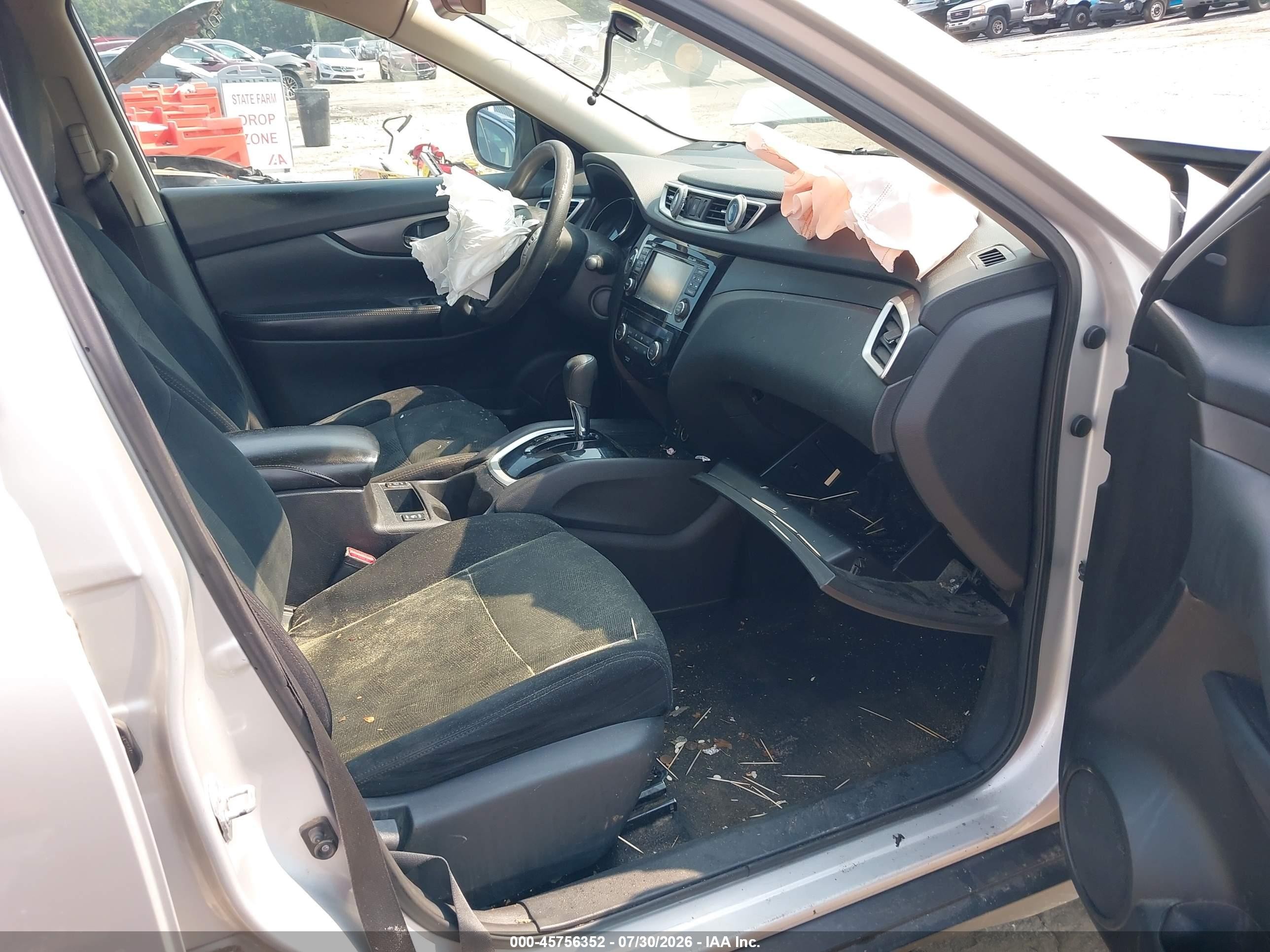2015 Nissan Rogue Sv Silver vin: 5N1AT2MK3FC894811