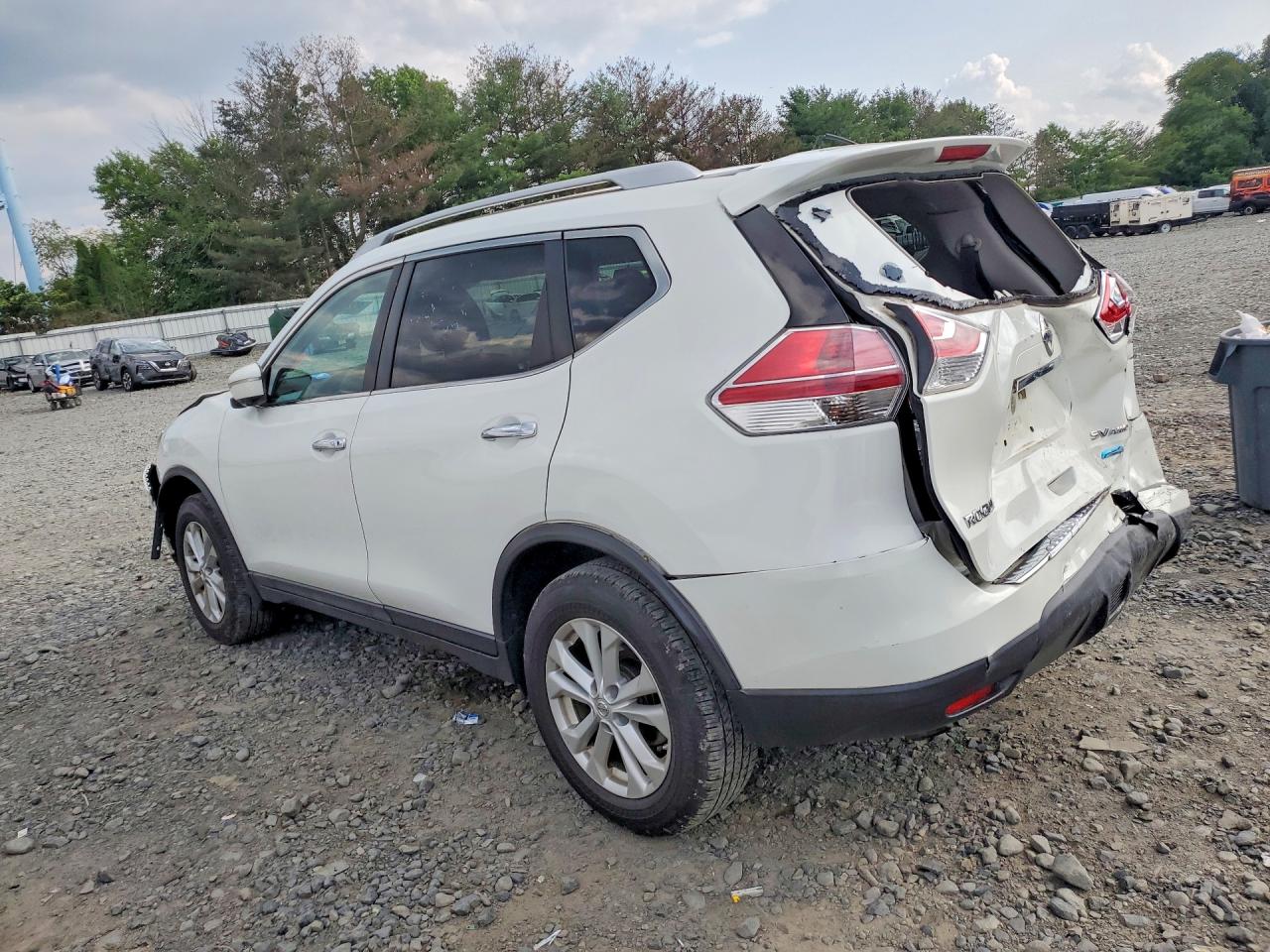 2014 Nissan Rogue Sv White vin: 5N1AT2MK4EC781836