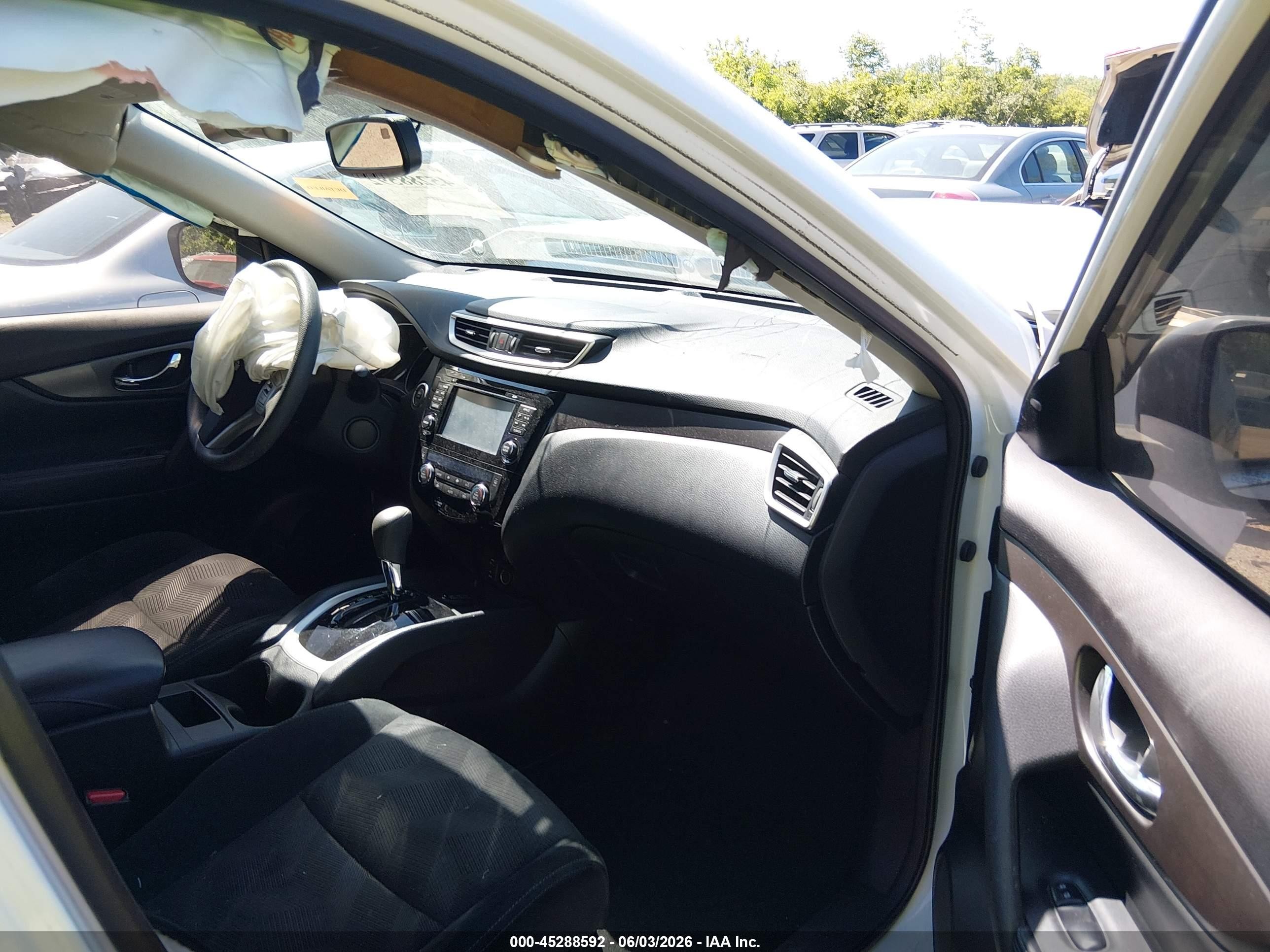 2014 Nissan Rogue Sv Белый vin: 5N1AT2MK4EC813152