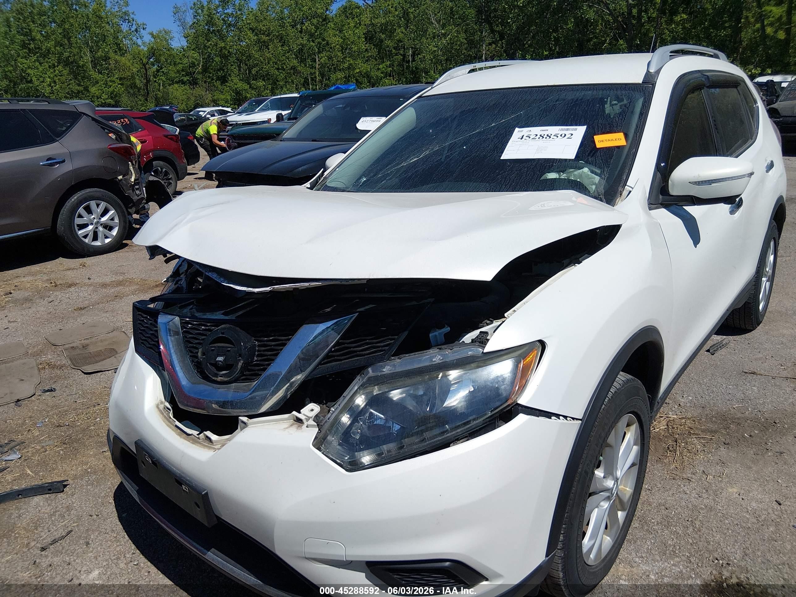 2014 Nissan Rogue Sv Белый vin: 5N1AT2MK4EC813152