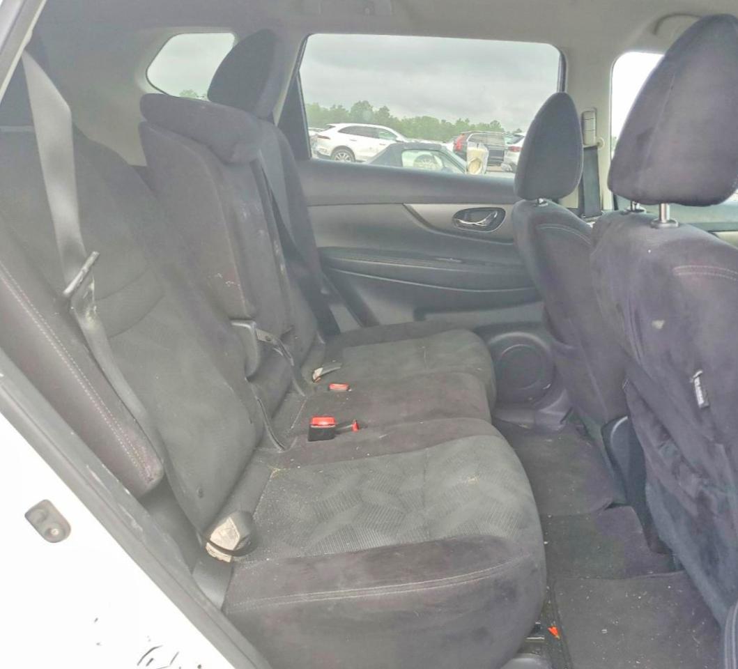 2015 Nissan Rogue S Белый vin: 5N1AT2MK4FC782857