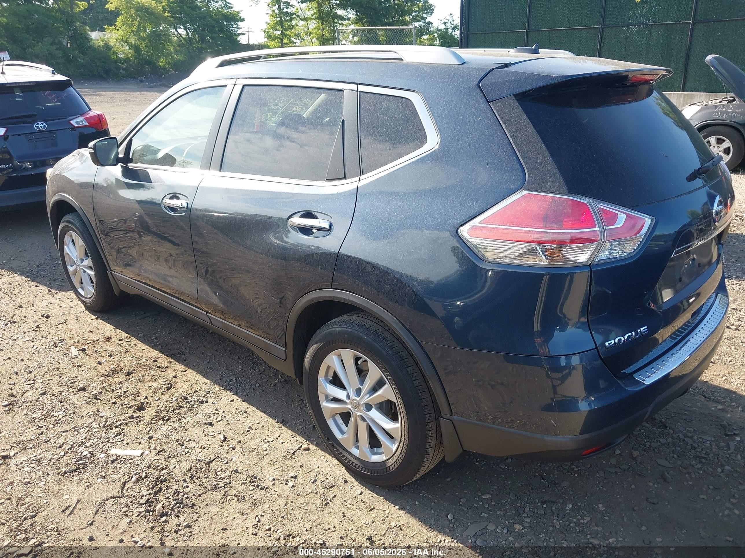 2015 Nissan Rogue Sv Blue vin: 5N1AT2MK4FC853832