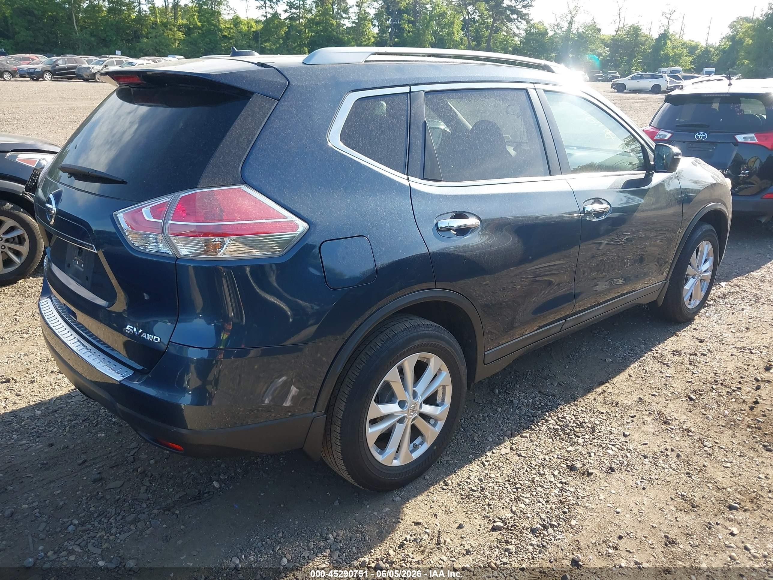 2015 Nissan Rogue Sv Blue vin: 5N1AT2MK4FC853832