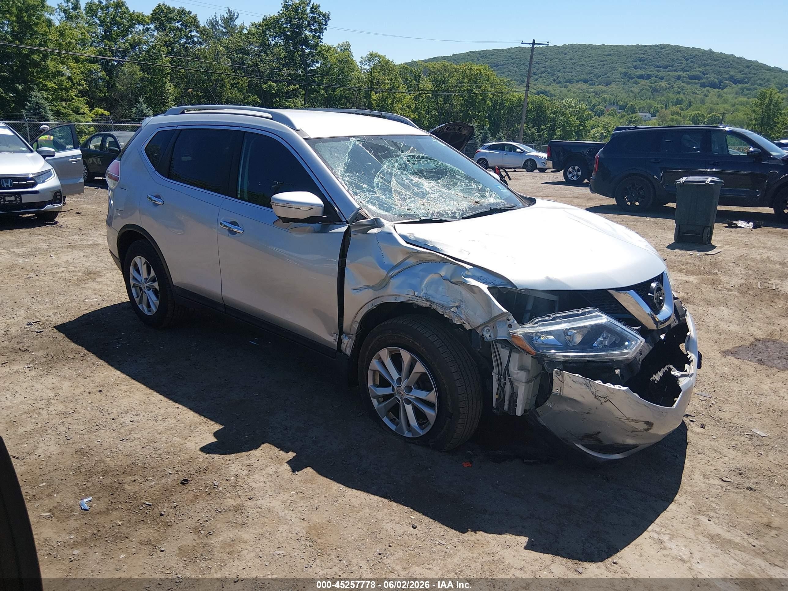 2014 Nissan Rogue Sv Silver vin: 5N1AT2MK5EC763877