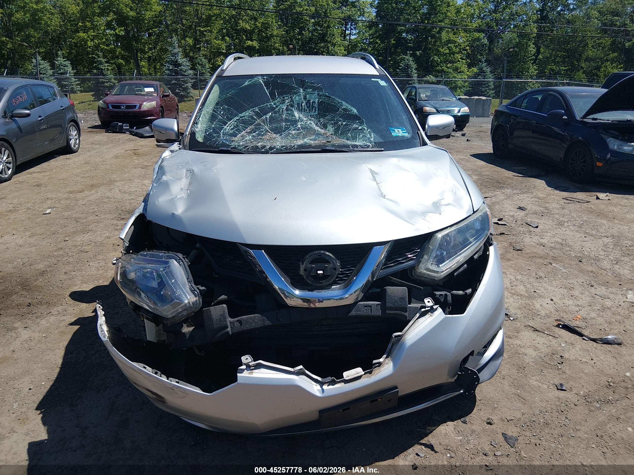 2014 Nissan Rogue Sv Silver vin: 5N1AT2MK5EC763877