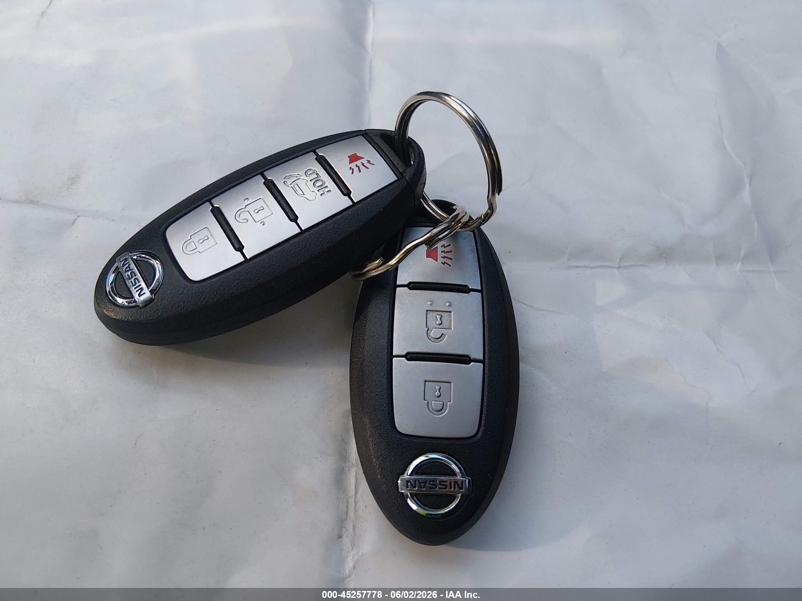 2014 Nissan Rogue Sv Silver vin: 5N1AT2MK5EC763877