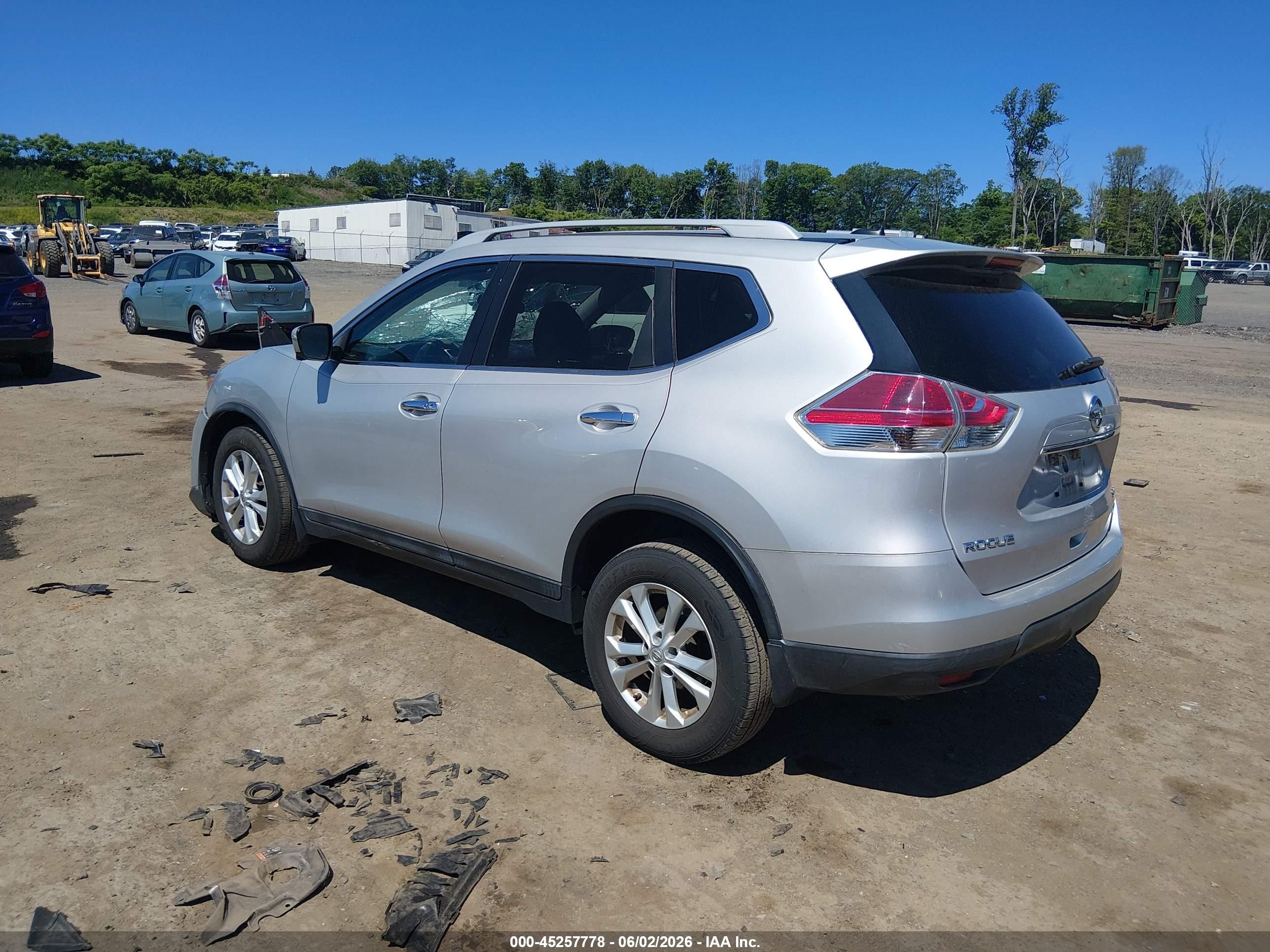 2014 Nissan Rogue Sv Silver vin: 5N1AT2MK5EC763877