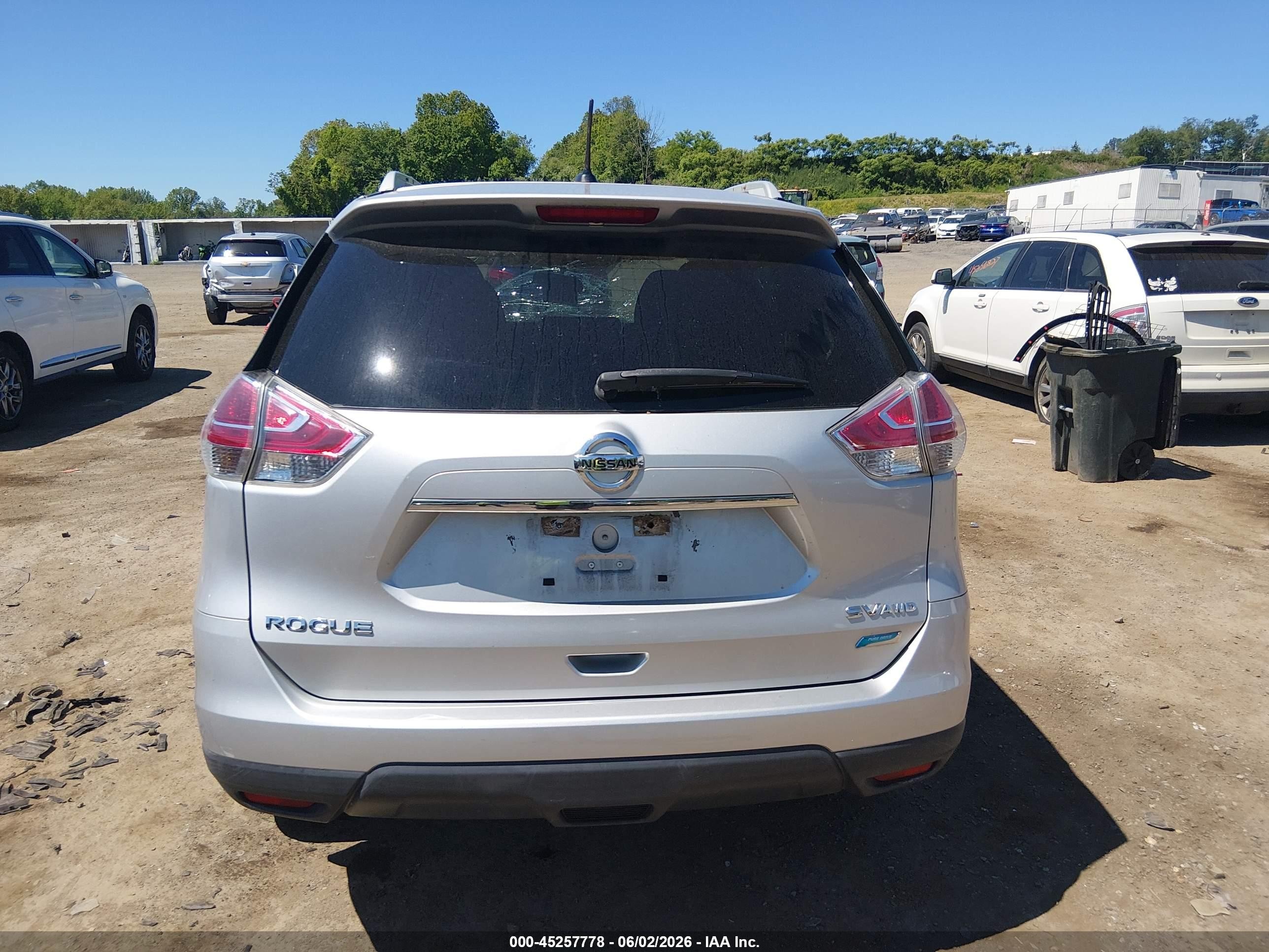 2014 Nissan Rogue Sv Silver vin: 5N1AT2MK5EC763877