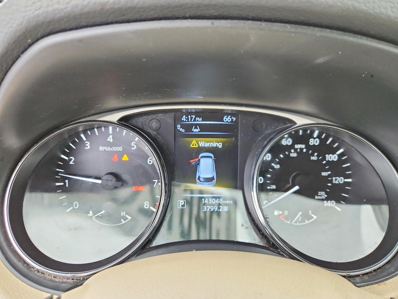 2015 Nissan Rogue Sv Белый vin: 5N1AT2MK6FC778146