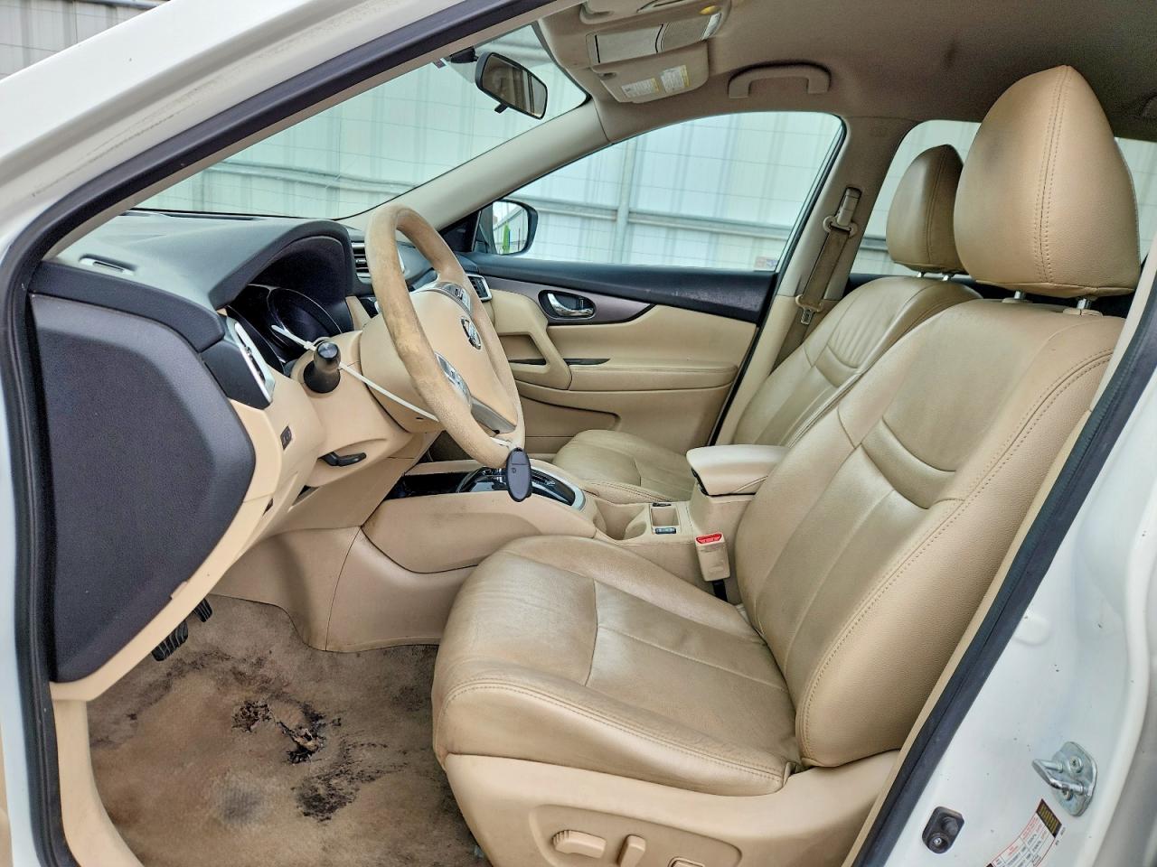 2015 Nissan Rogue Sv Белый vin: 5N1AT2MK6FC778146