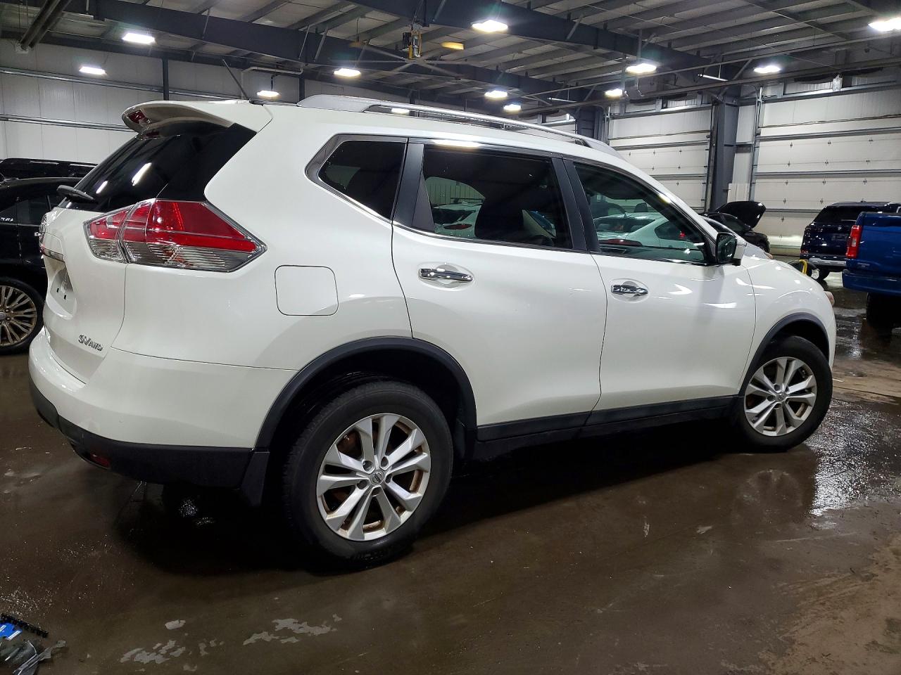 2015 Nissan Rogue Sv White vin: 5N1AT2MK6FC820380