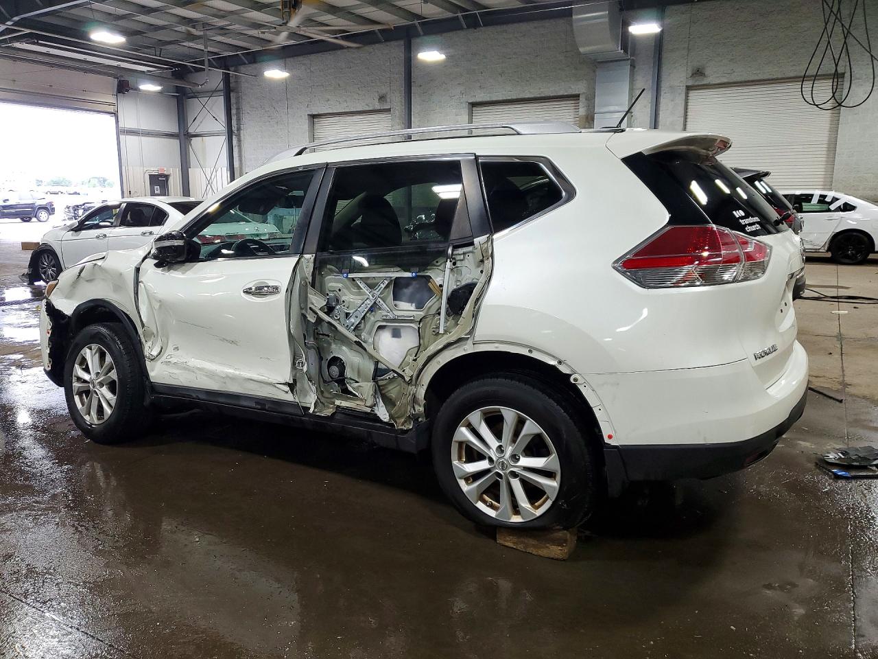 2015 Nissan Rogue Sv White vin: 5N1AT2MK6FC820380
