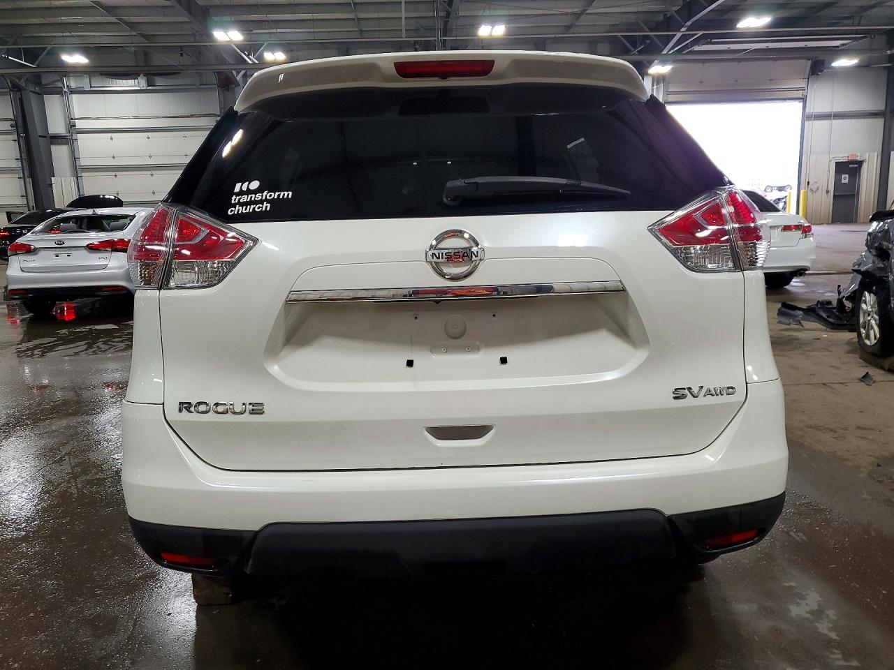 2015 Nissan Rogue Sv White vin: 5N1AT2MK6FC820380