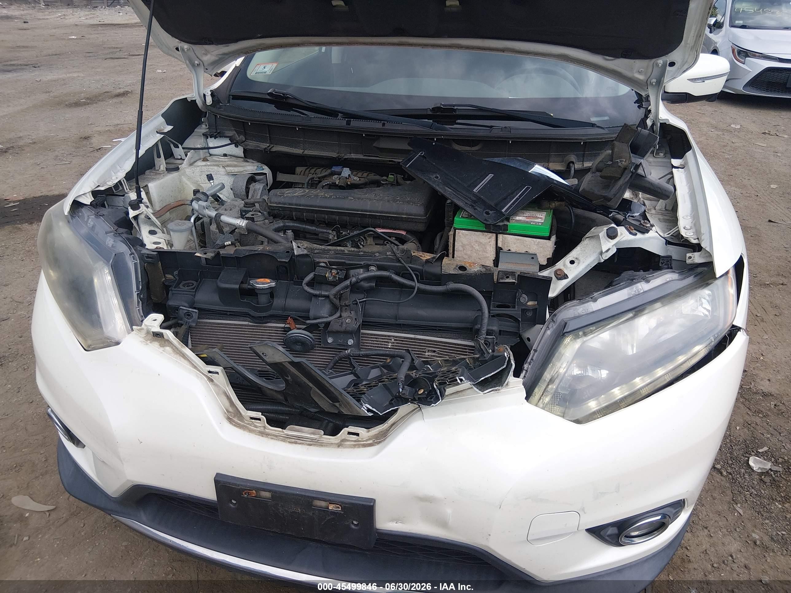 2015 Nissan Rogue Sv White vin: 5N1AT2MK6FC896357